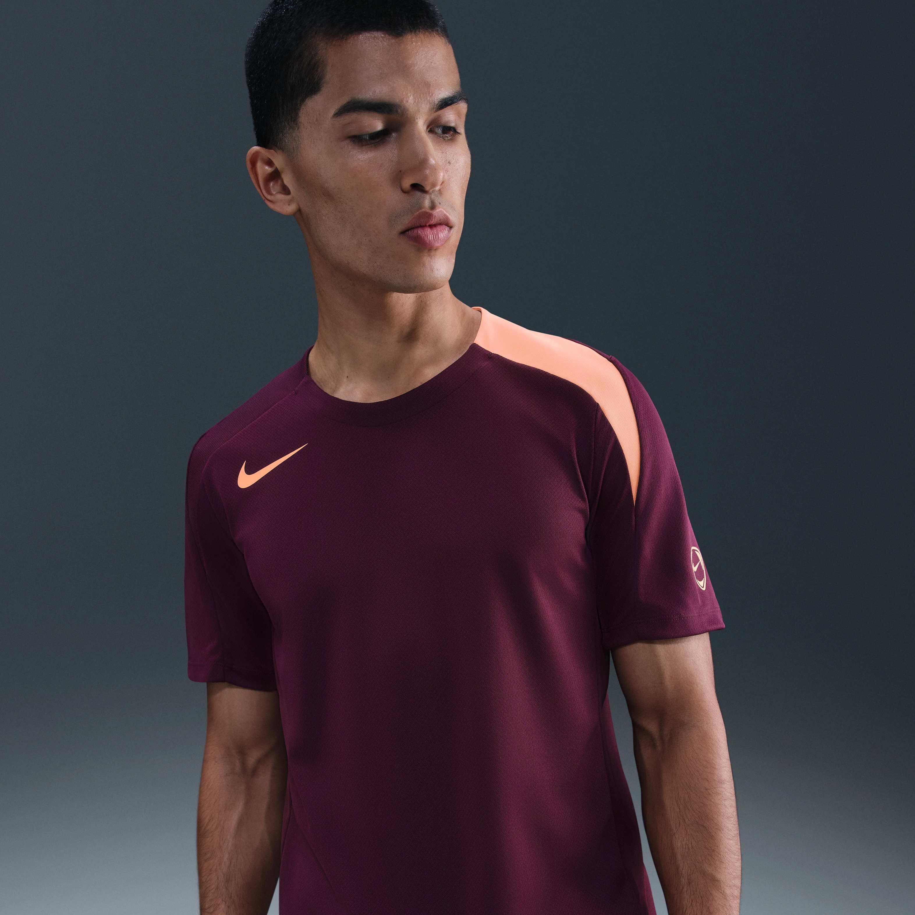 Nike Strike image number 0