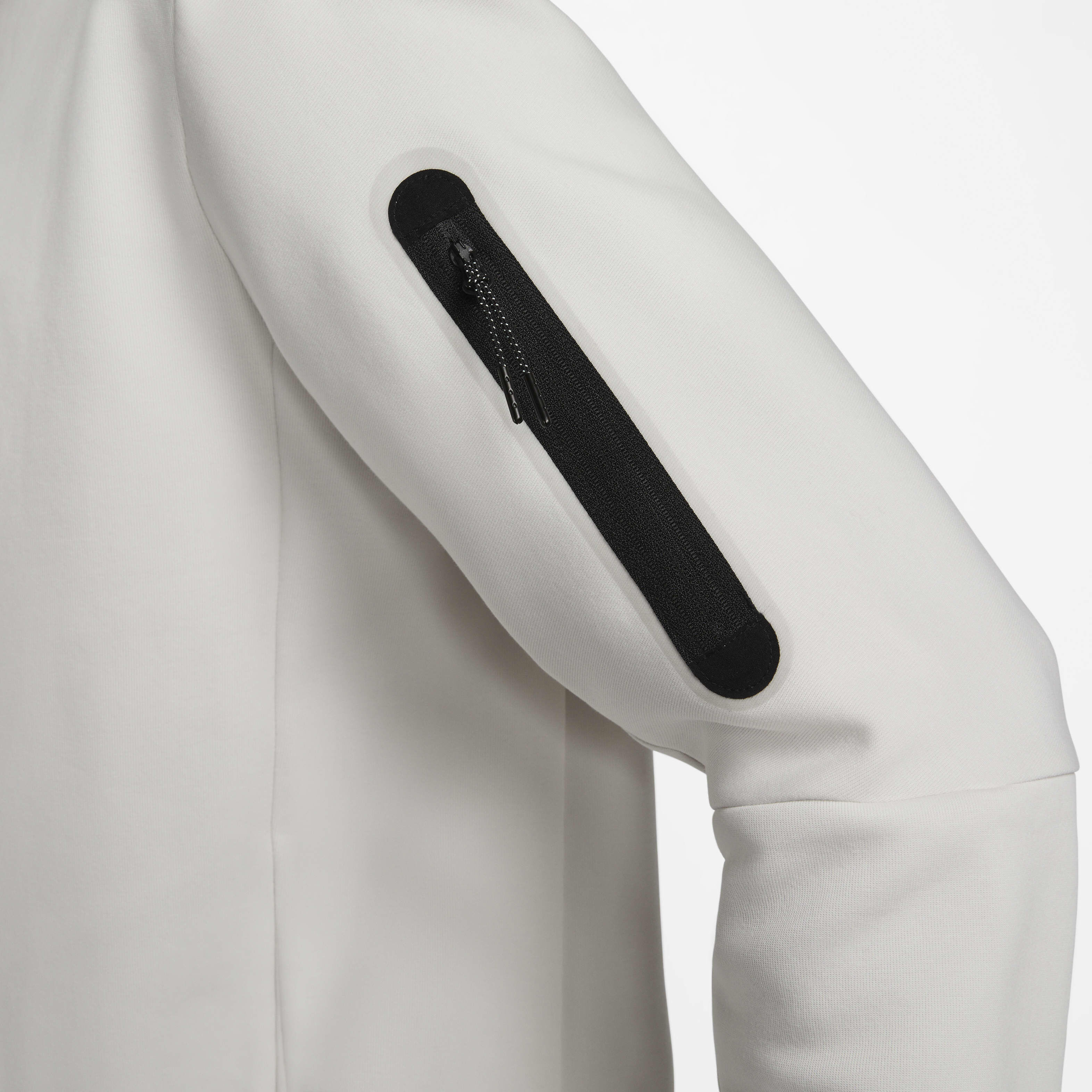 Nike Sportswear Tech Fleece image number 3