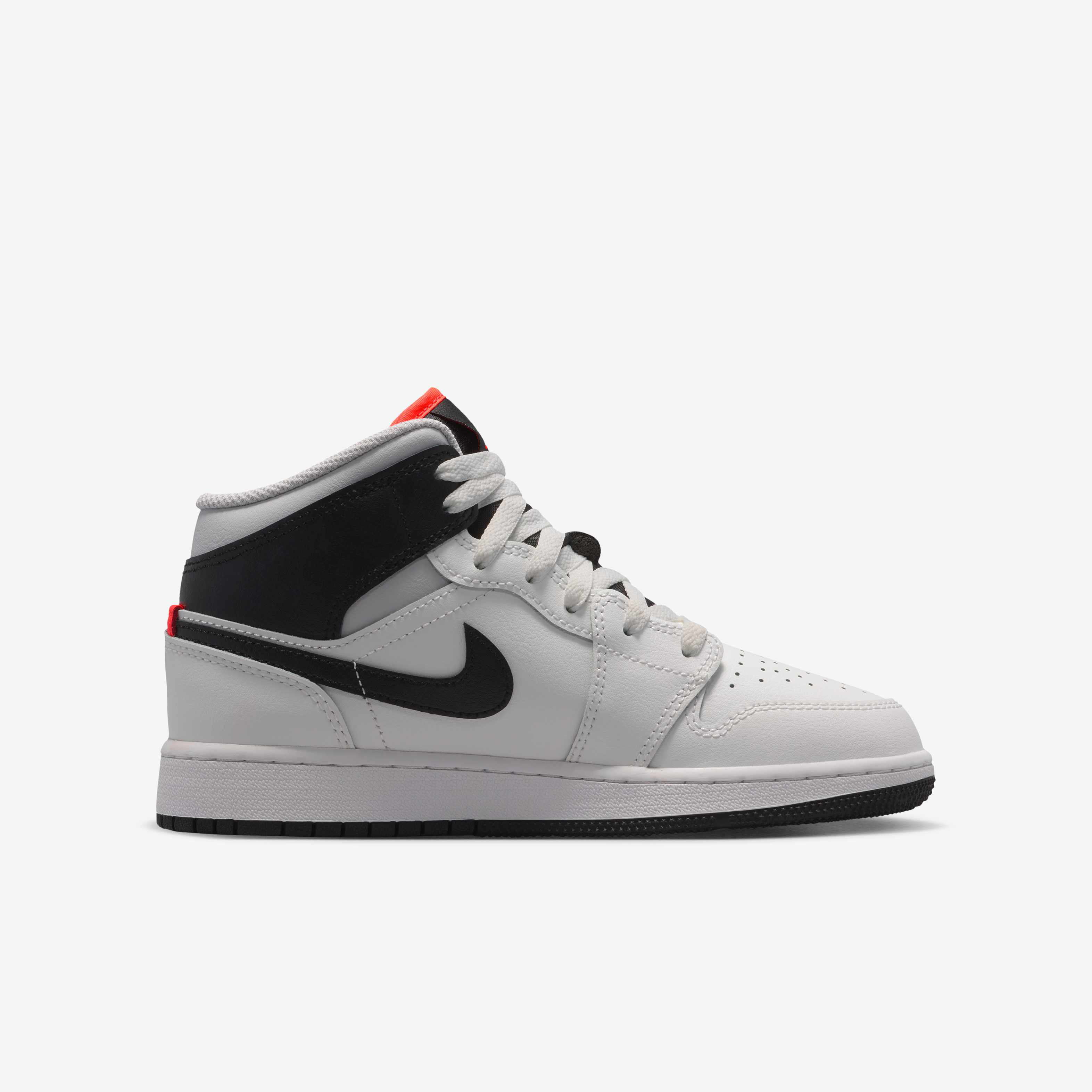 Air Jordan 1 Mid image number 2