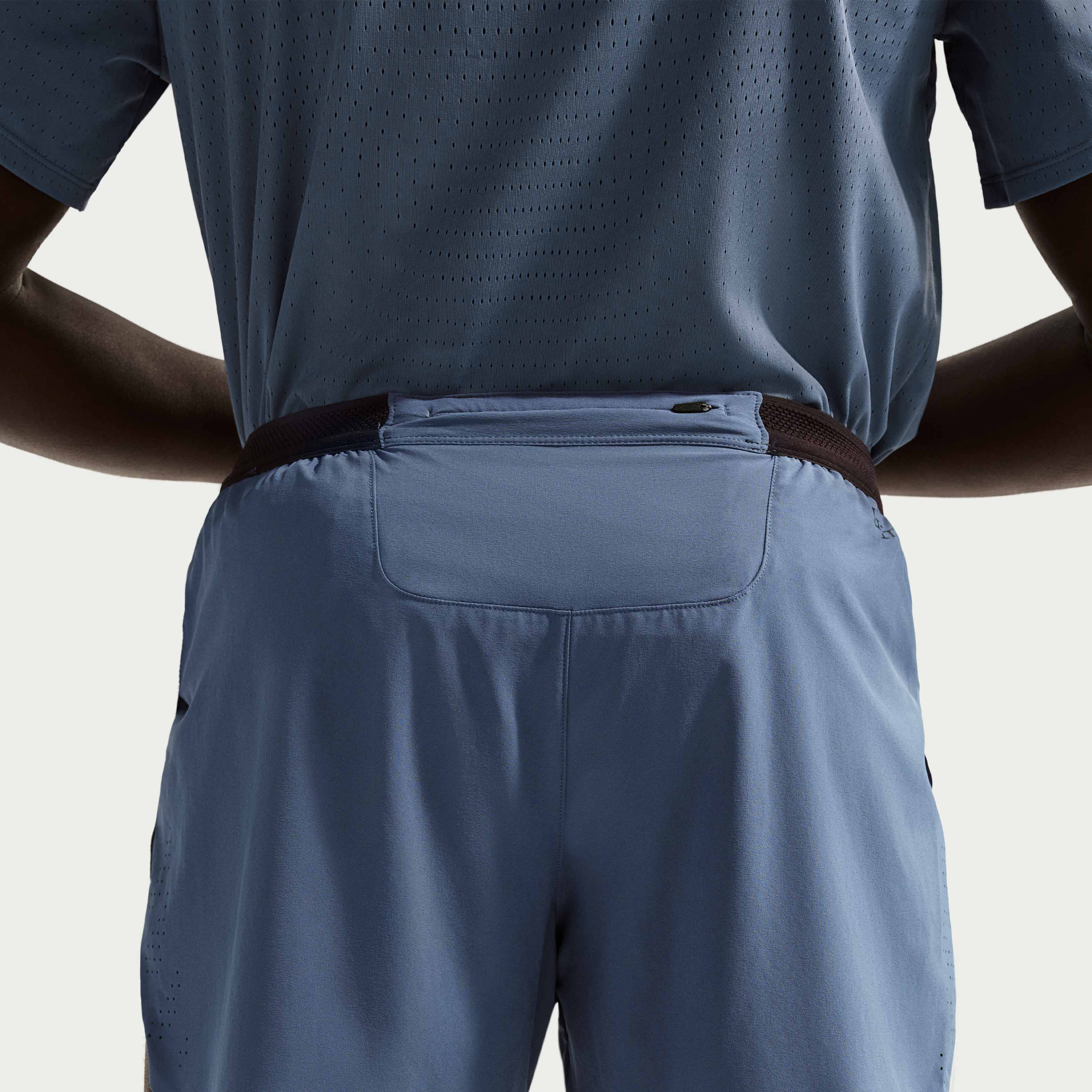 Nike AeroSwift image number 2