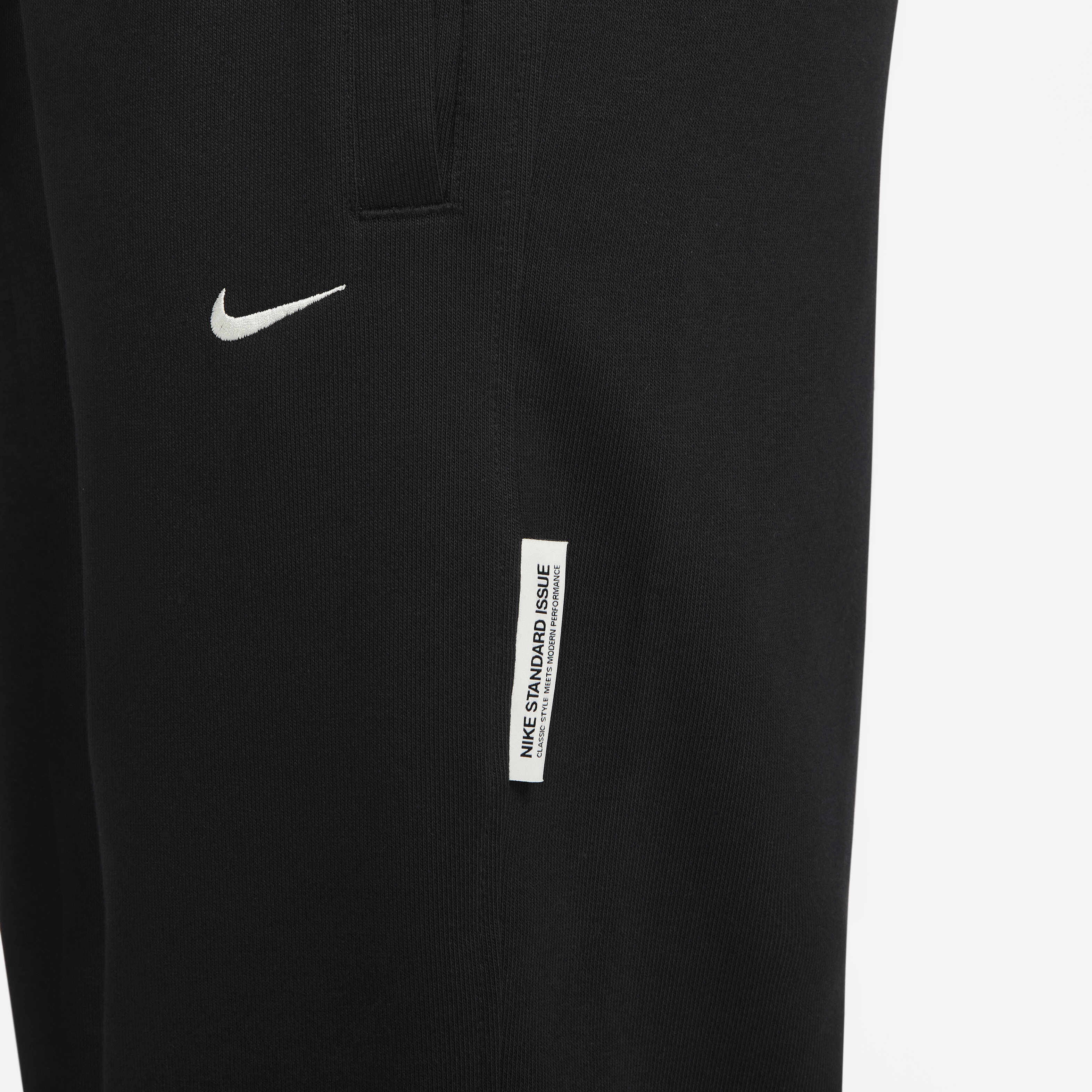 Nike Standard Issue image number 4