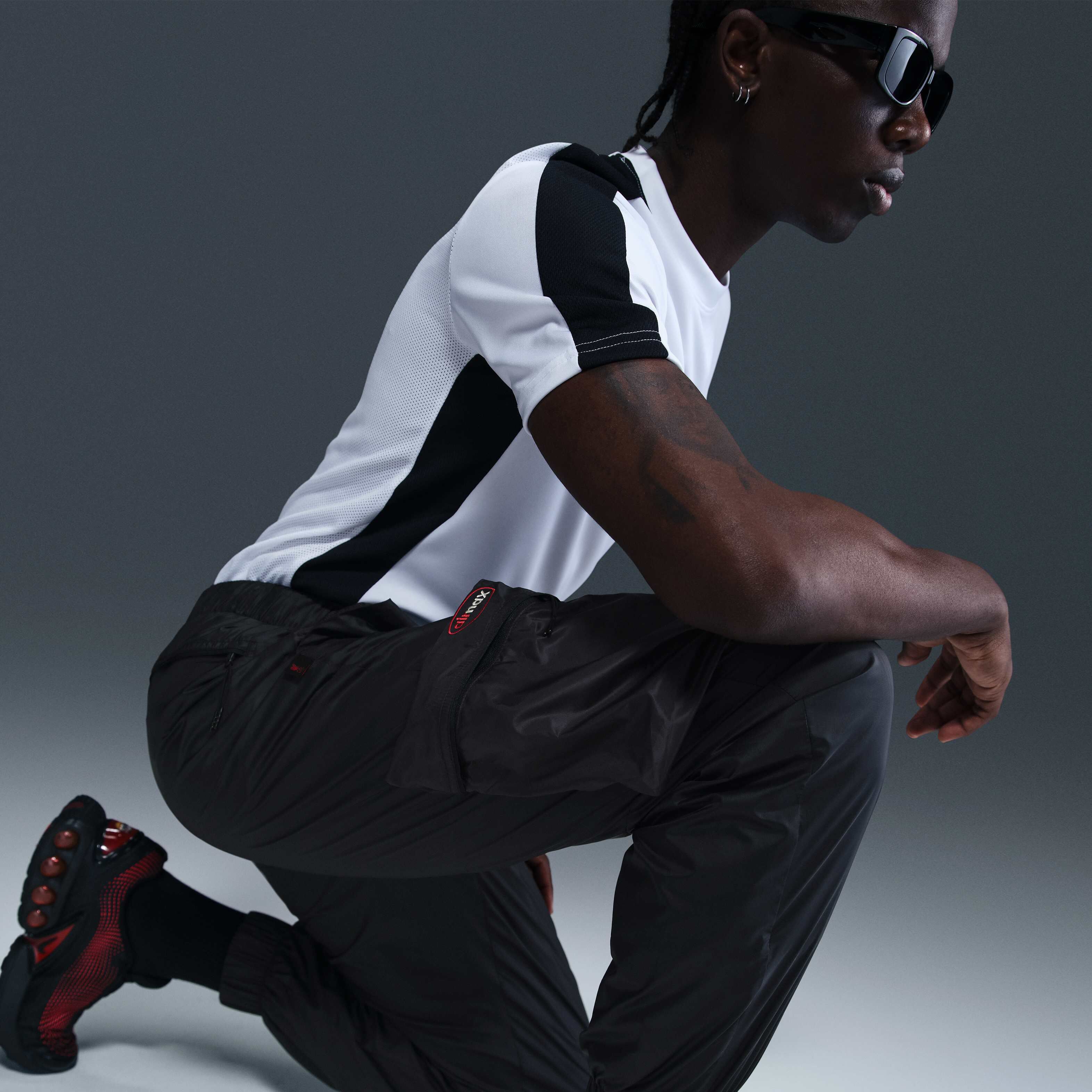 ليفربول تك سبيشال اديشن image number 4