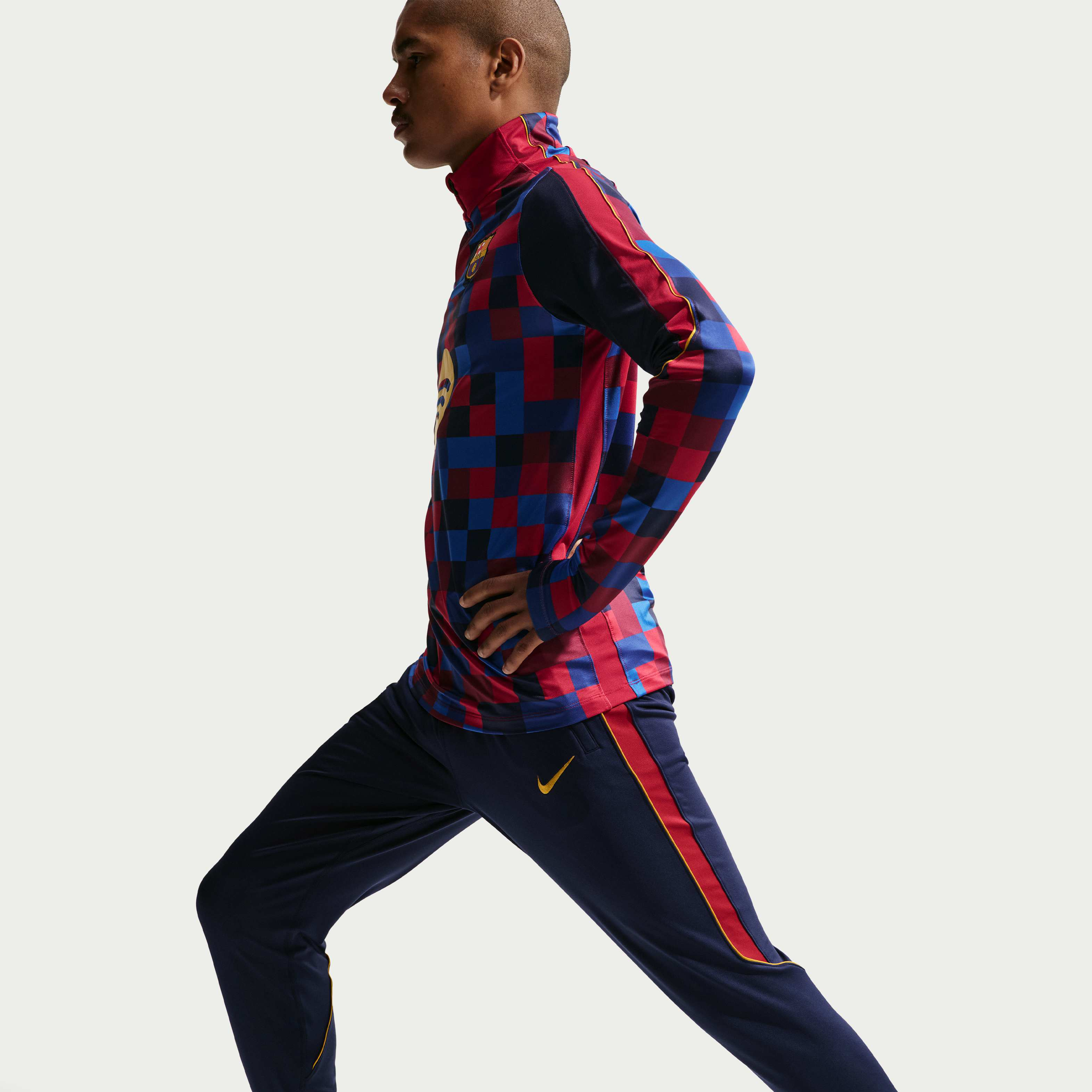 F.C. Barcelona Strike image number 3