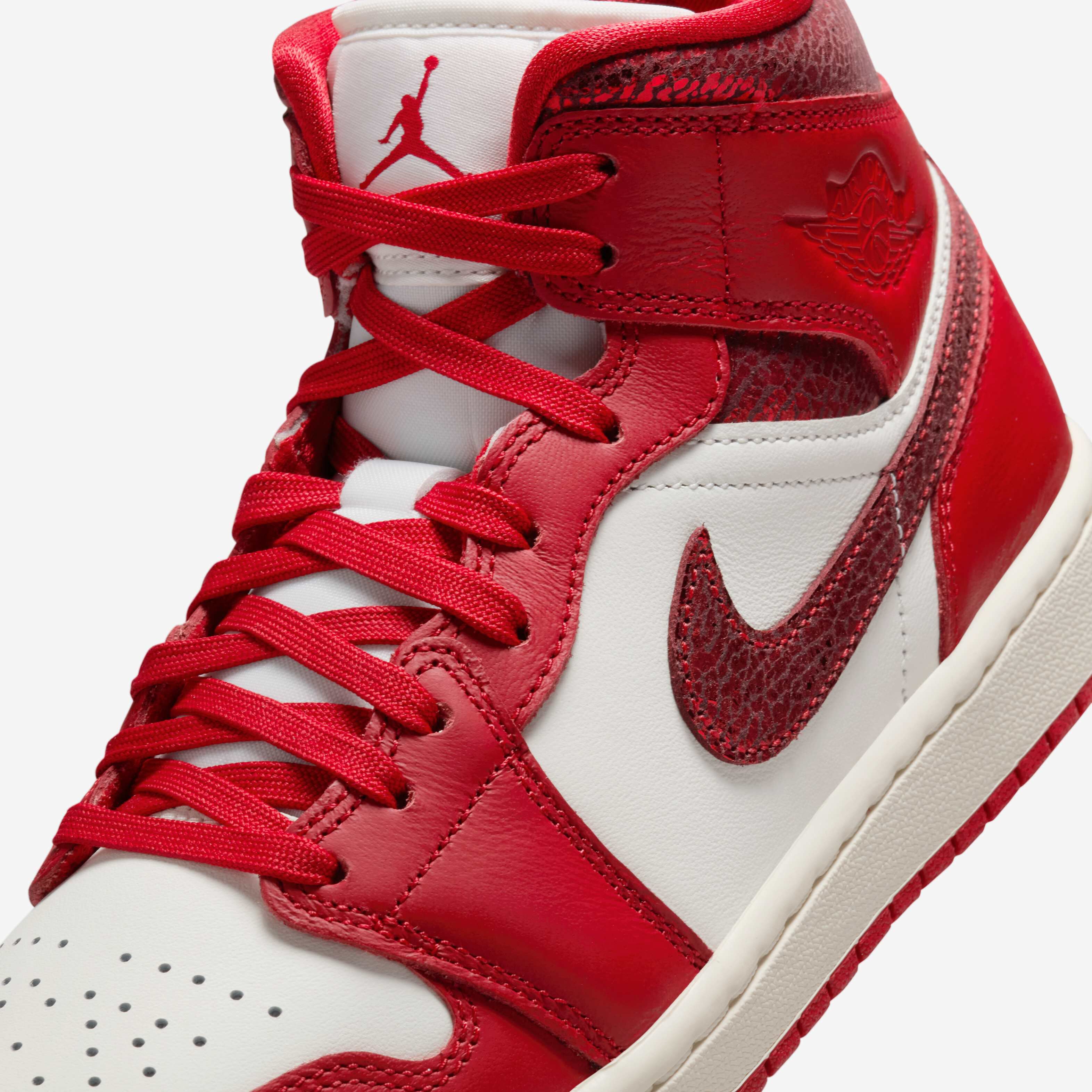Air Jordan 1 Mid SE image number 6