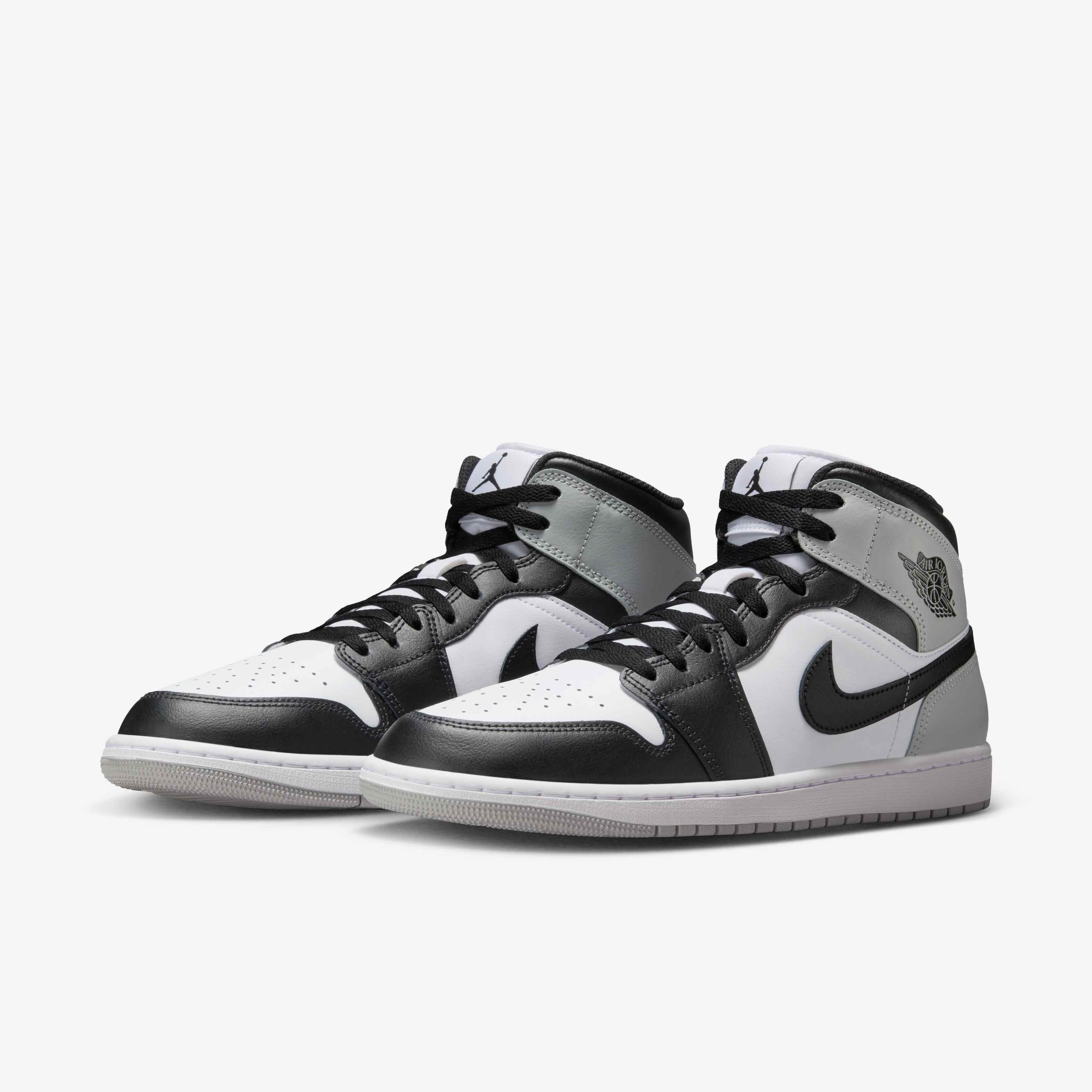 Air Jordan 1 Mid image number 4