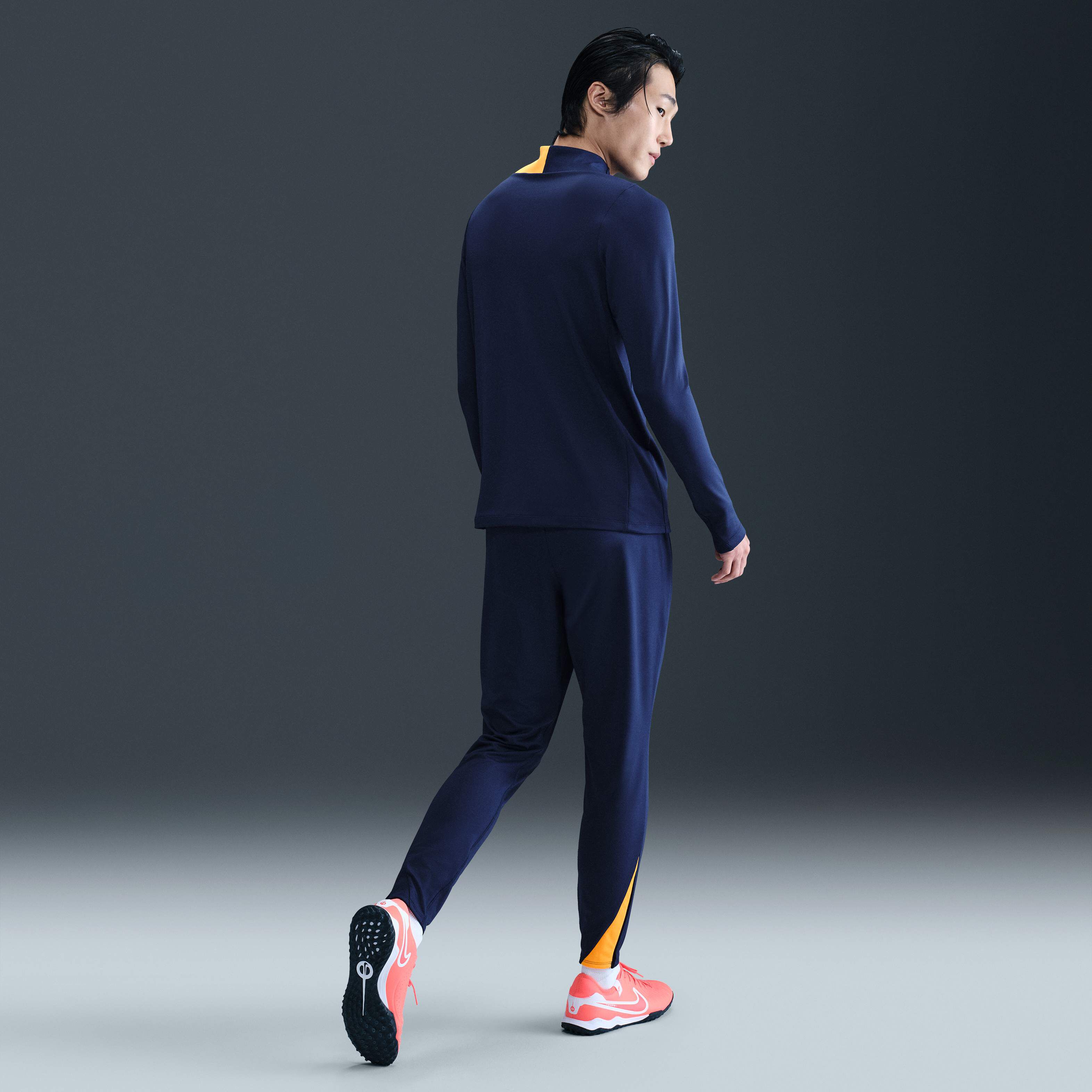 Nike Strike image number 4