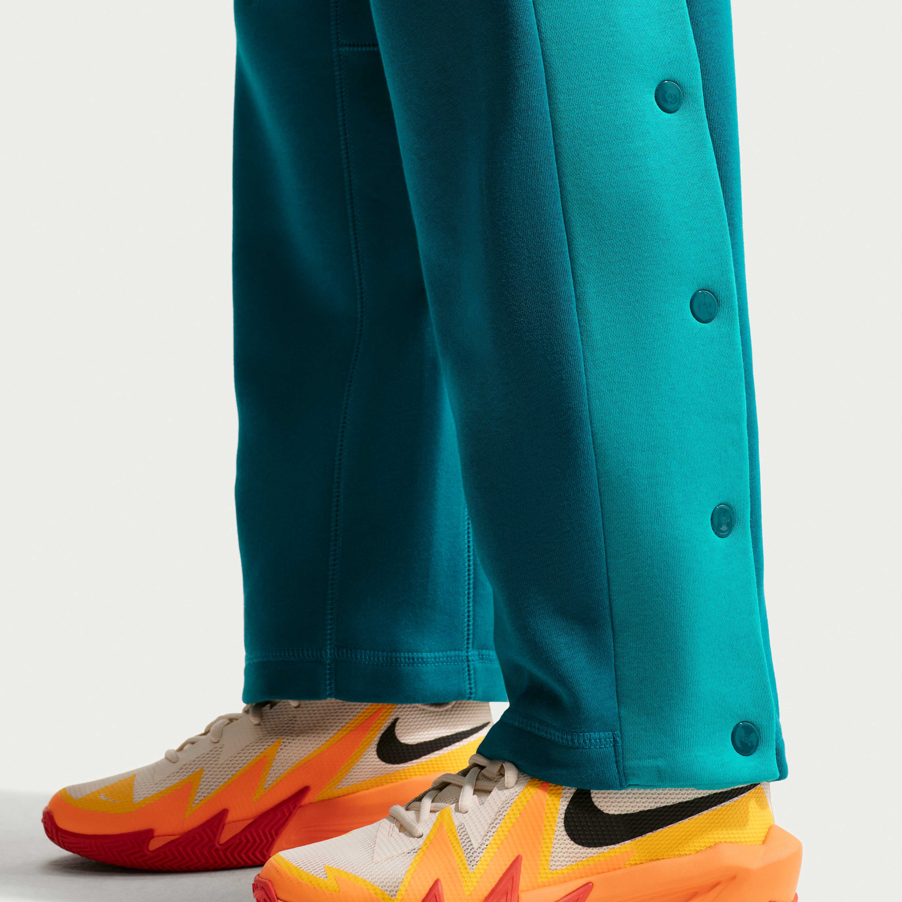 Nike image number 3