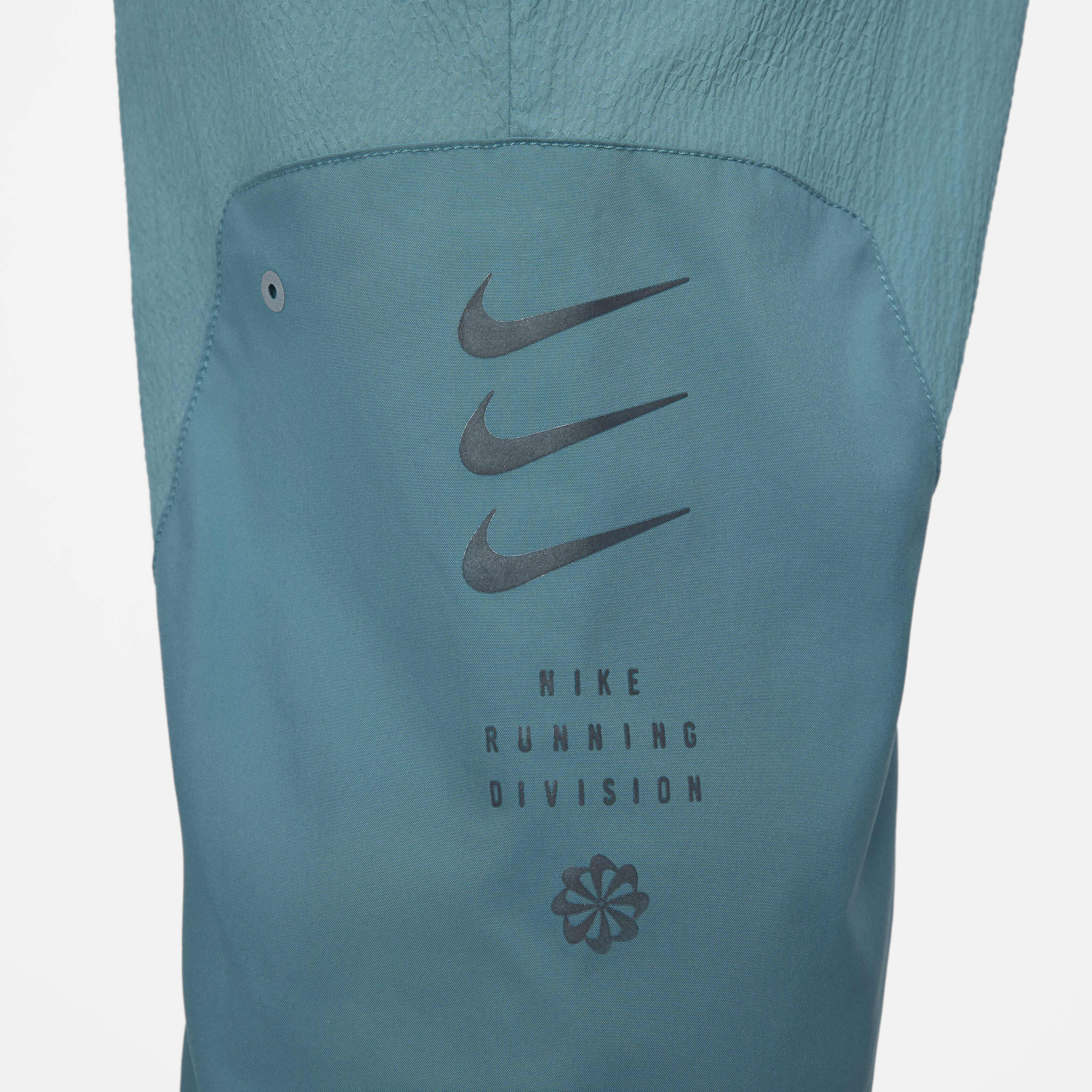 Nike Therma-FIT Run Division image number 4