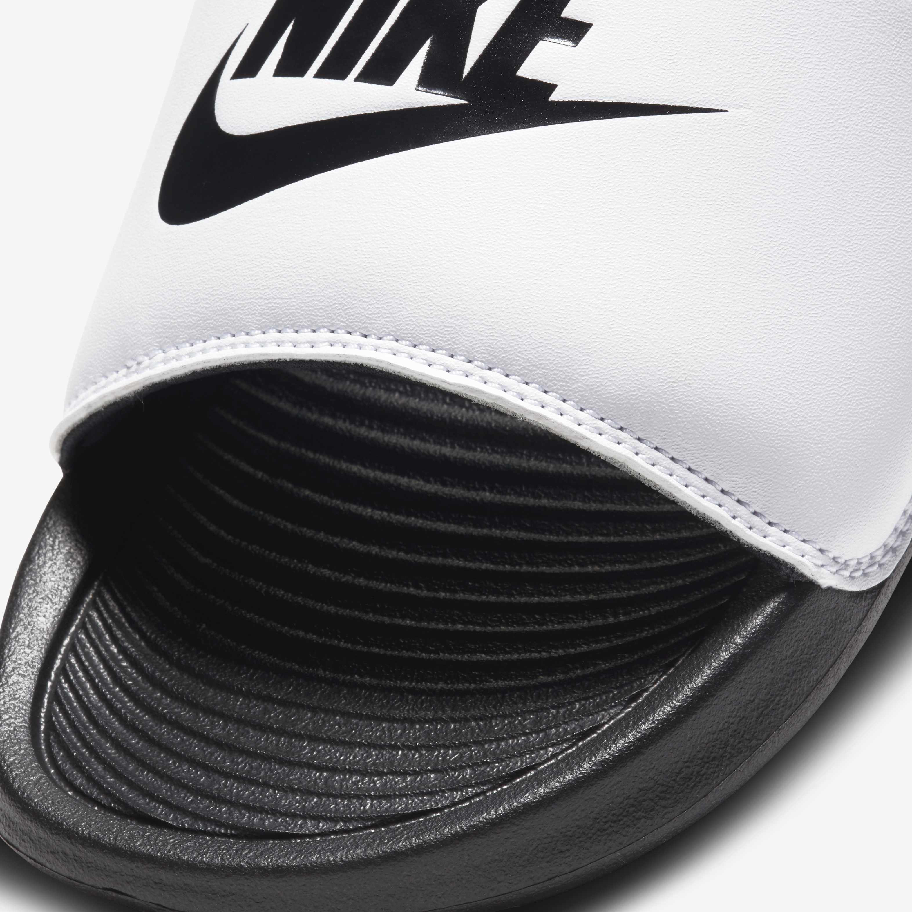 نايكي فيكتوري ون image number 4