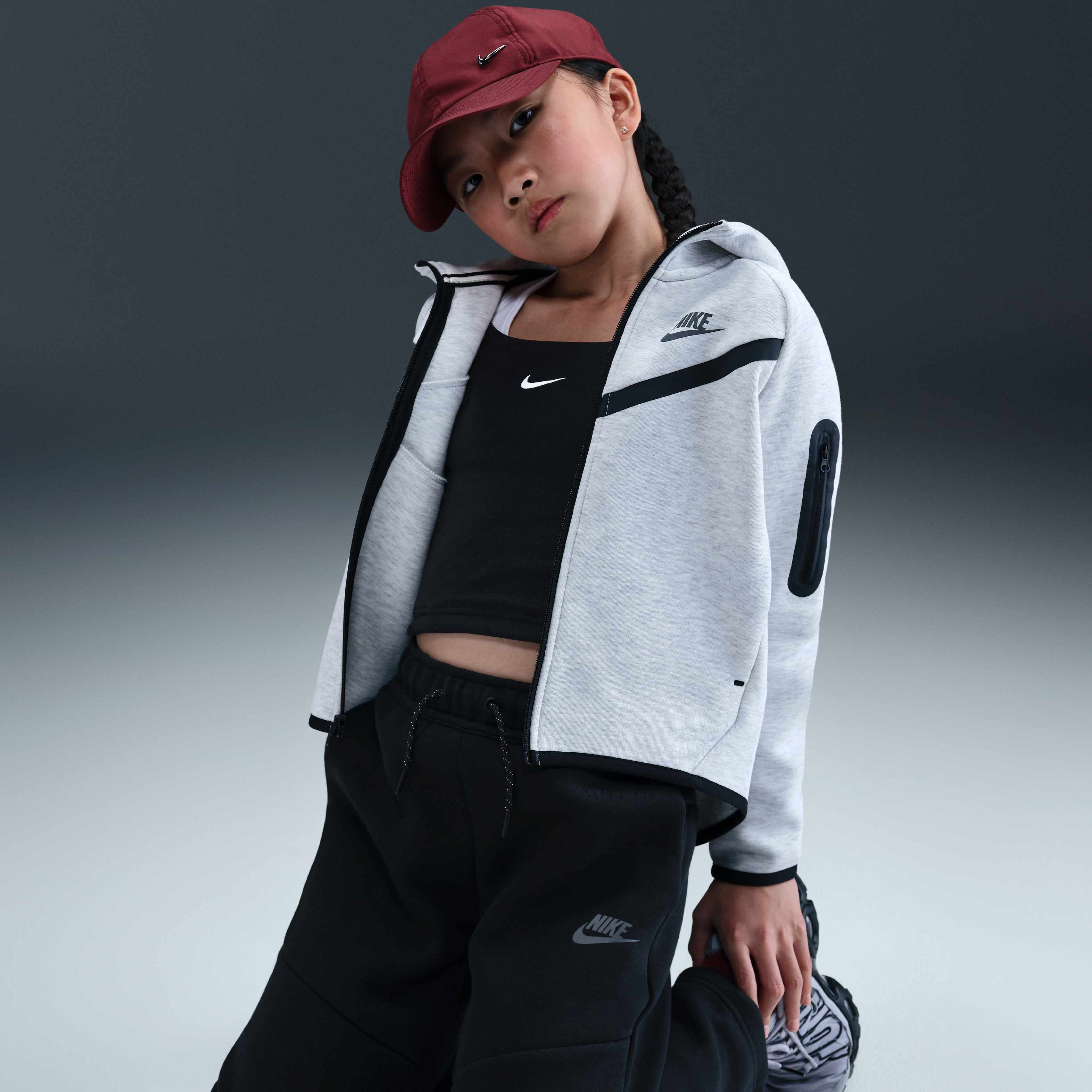 نايكي سبورتسوير تك فليس image number 4