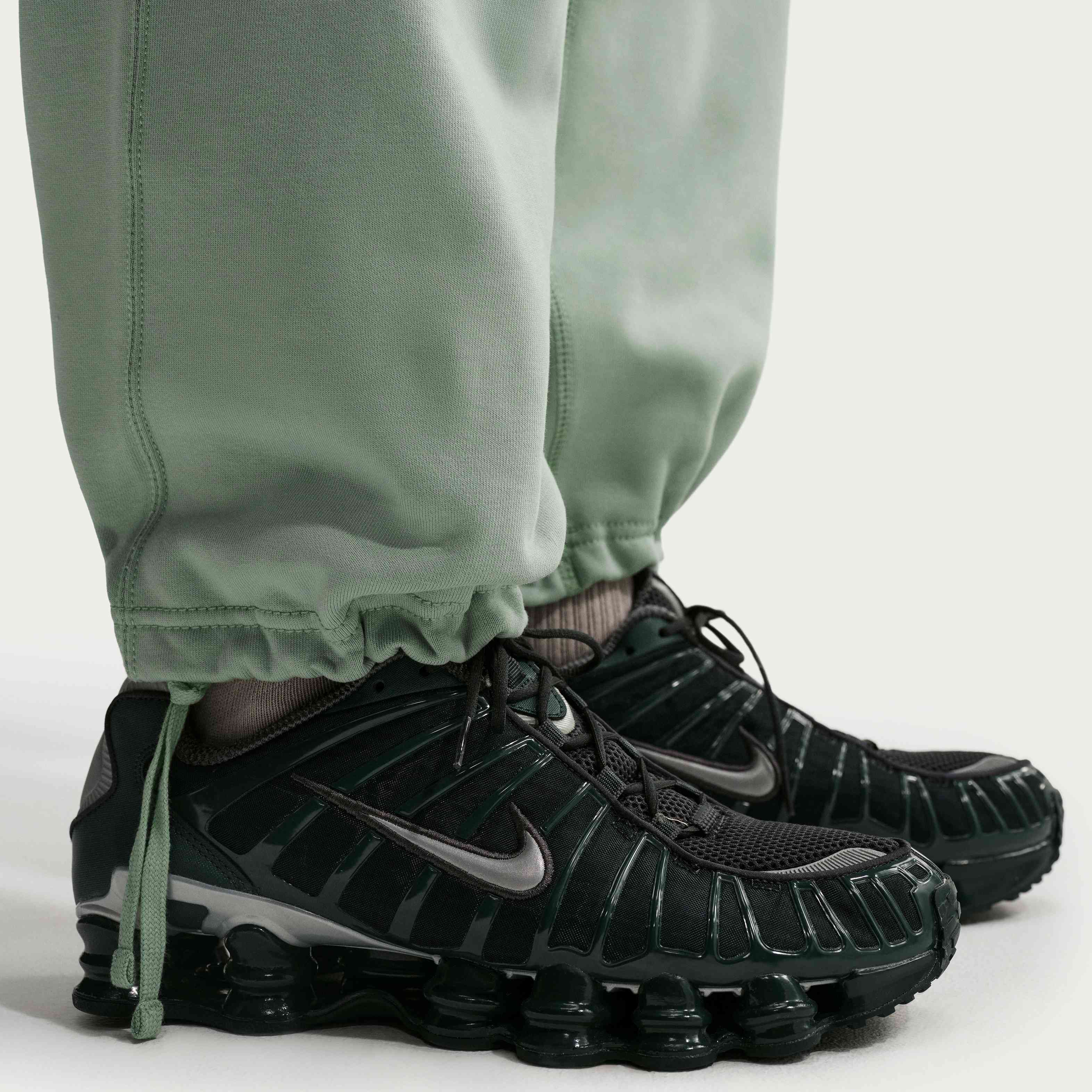 نايكي سولو سووش image number 5