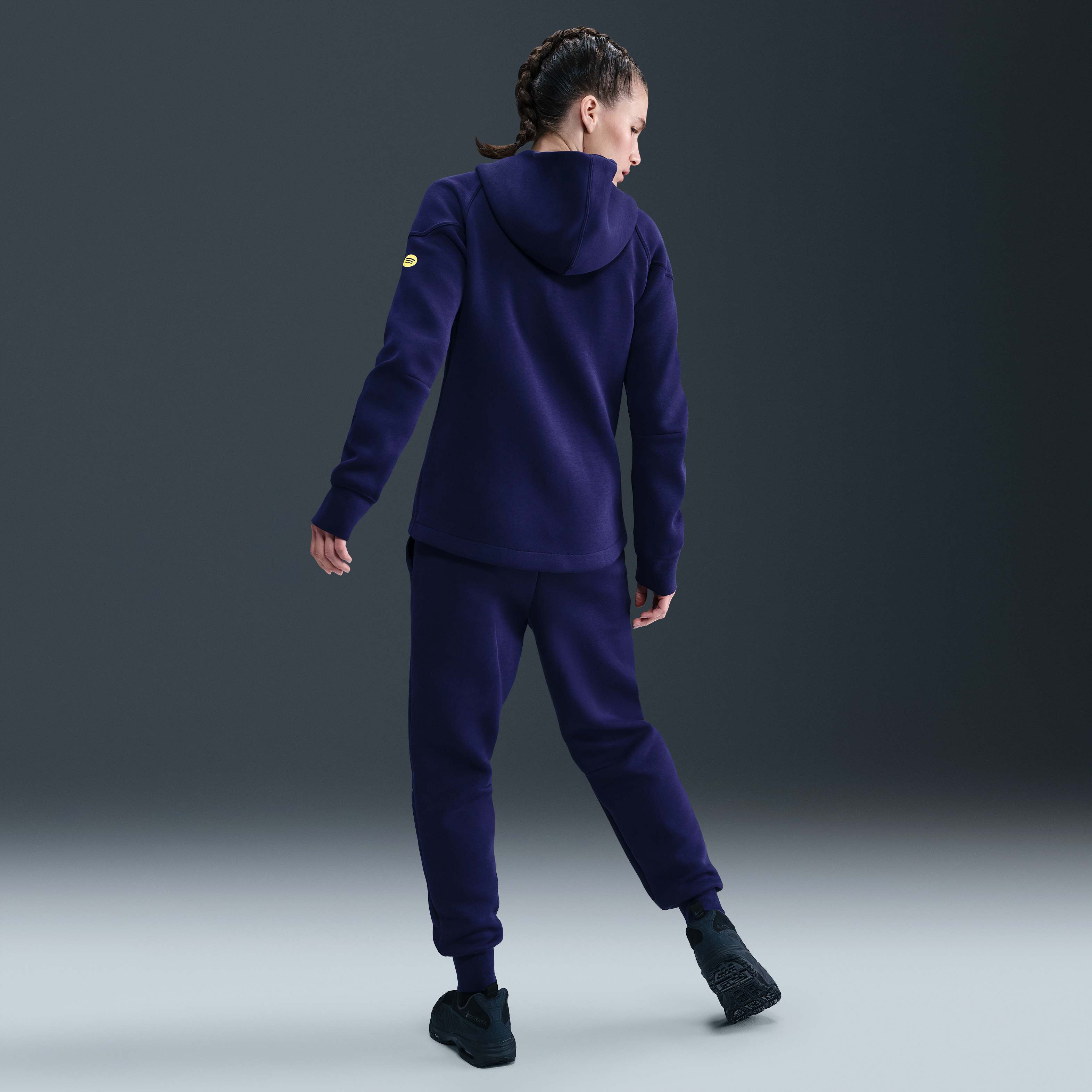 F.C. Barcelona Tech image number 3