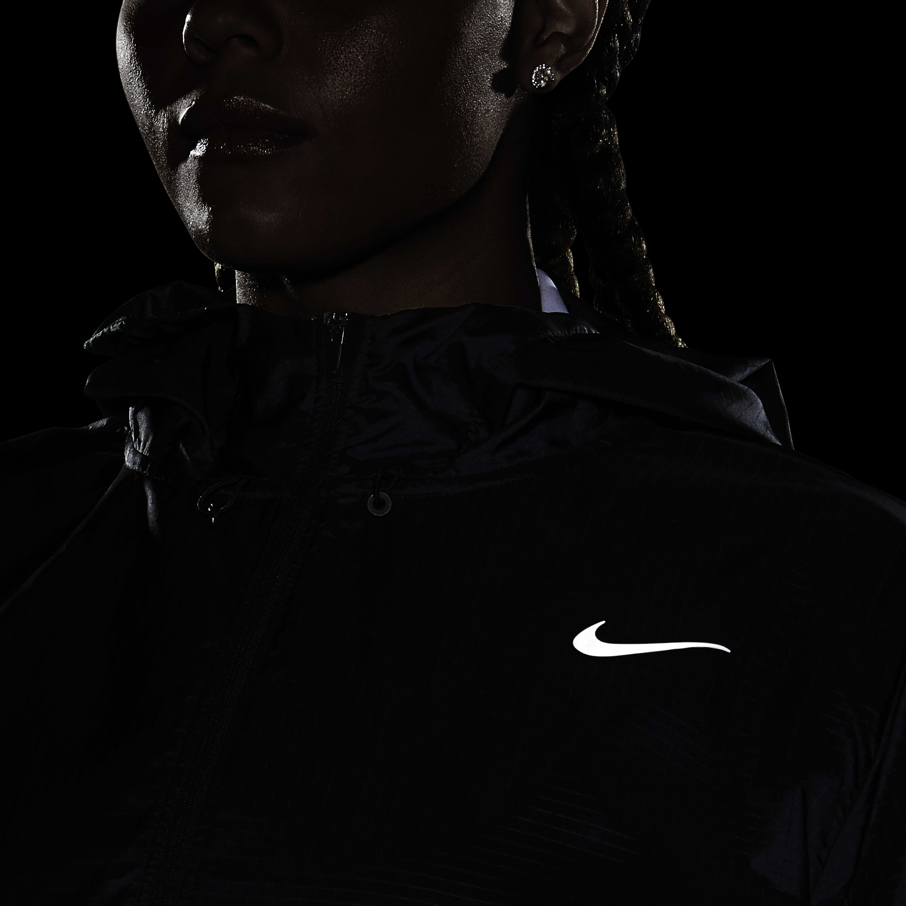 Nike Essential image number 7