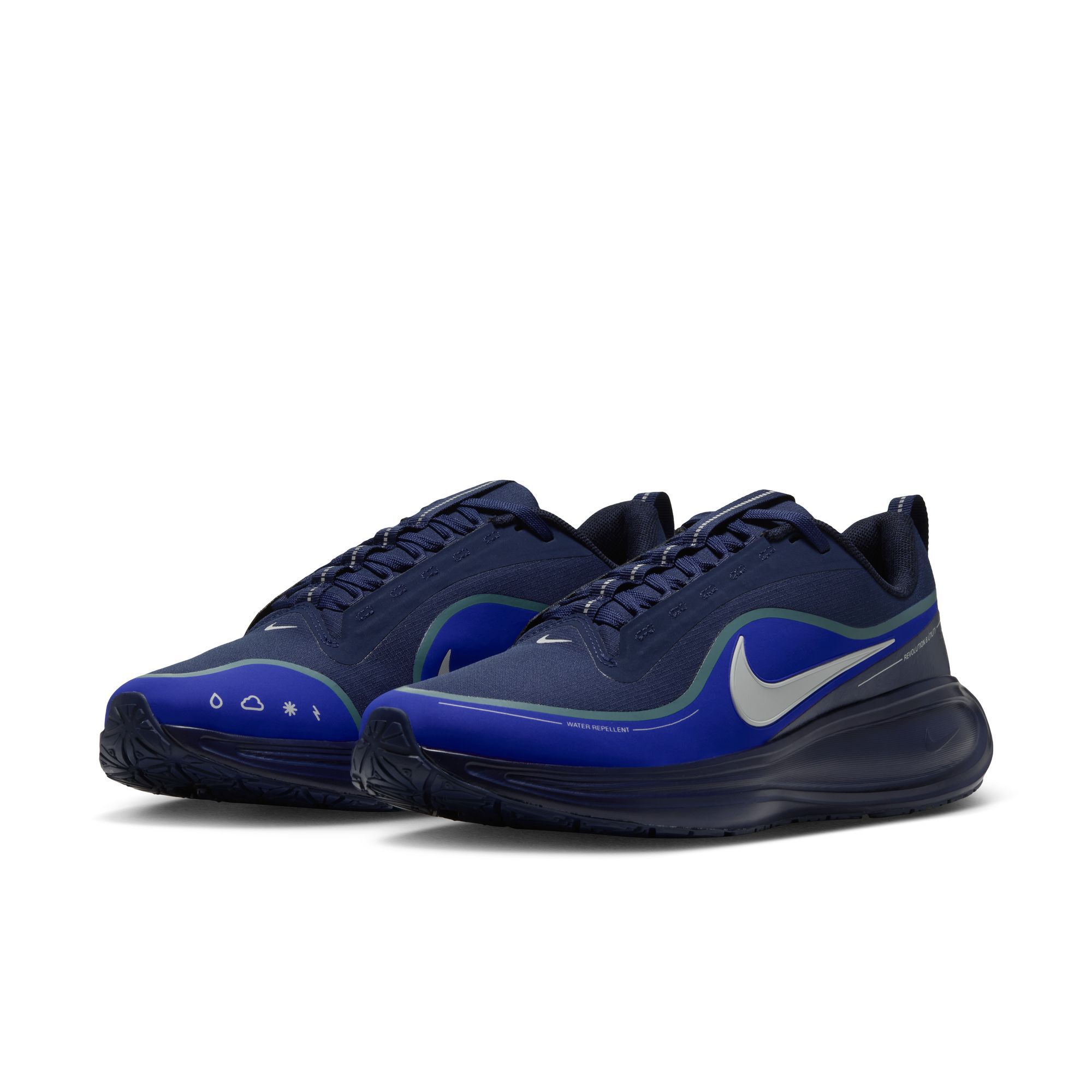 Nike Revolution 8 Utility image number 2