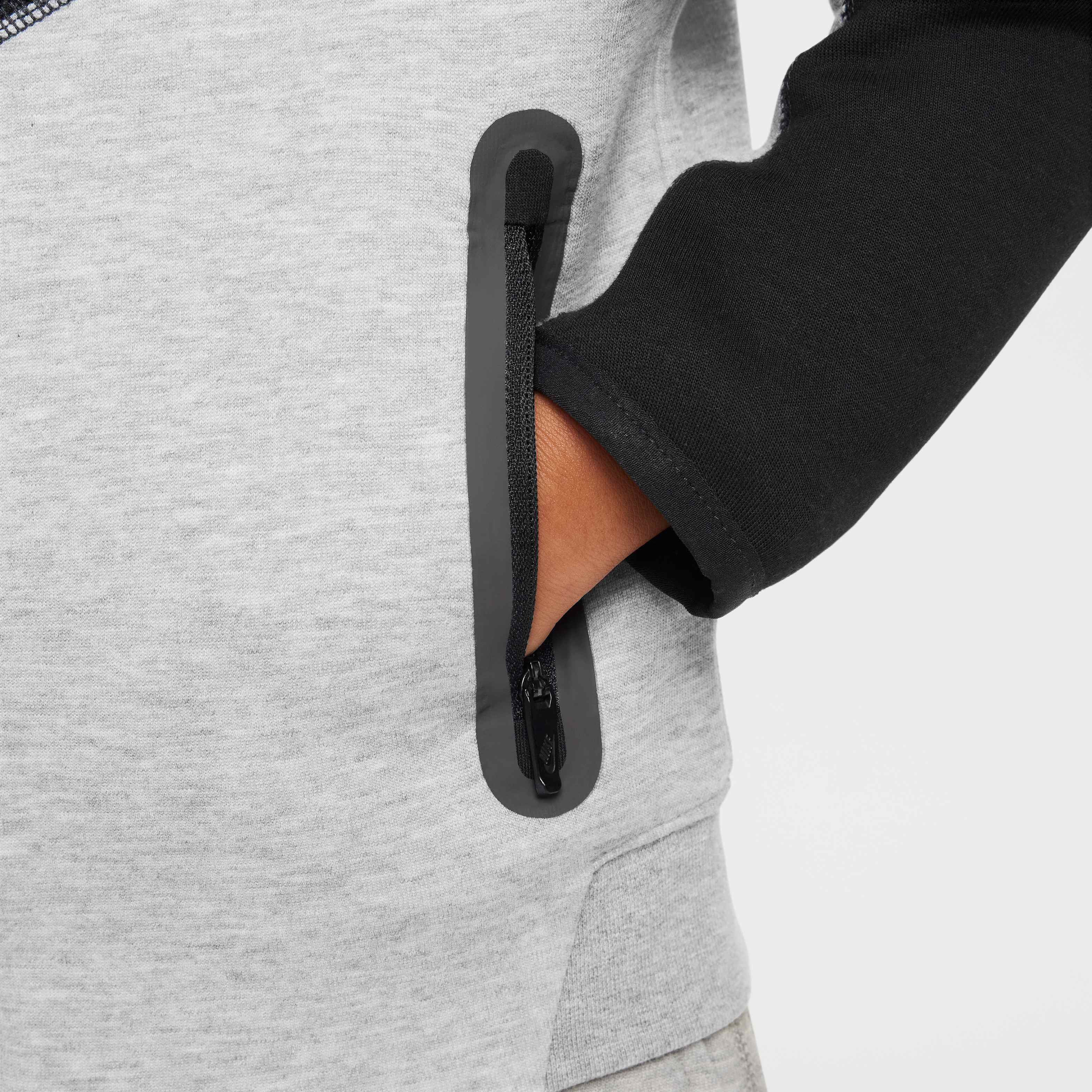 طقم نايكي سبورتسوير تك فليس بسحاب كامل image number 3