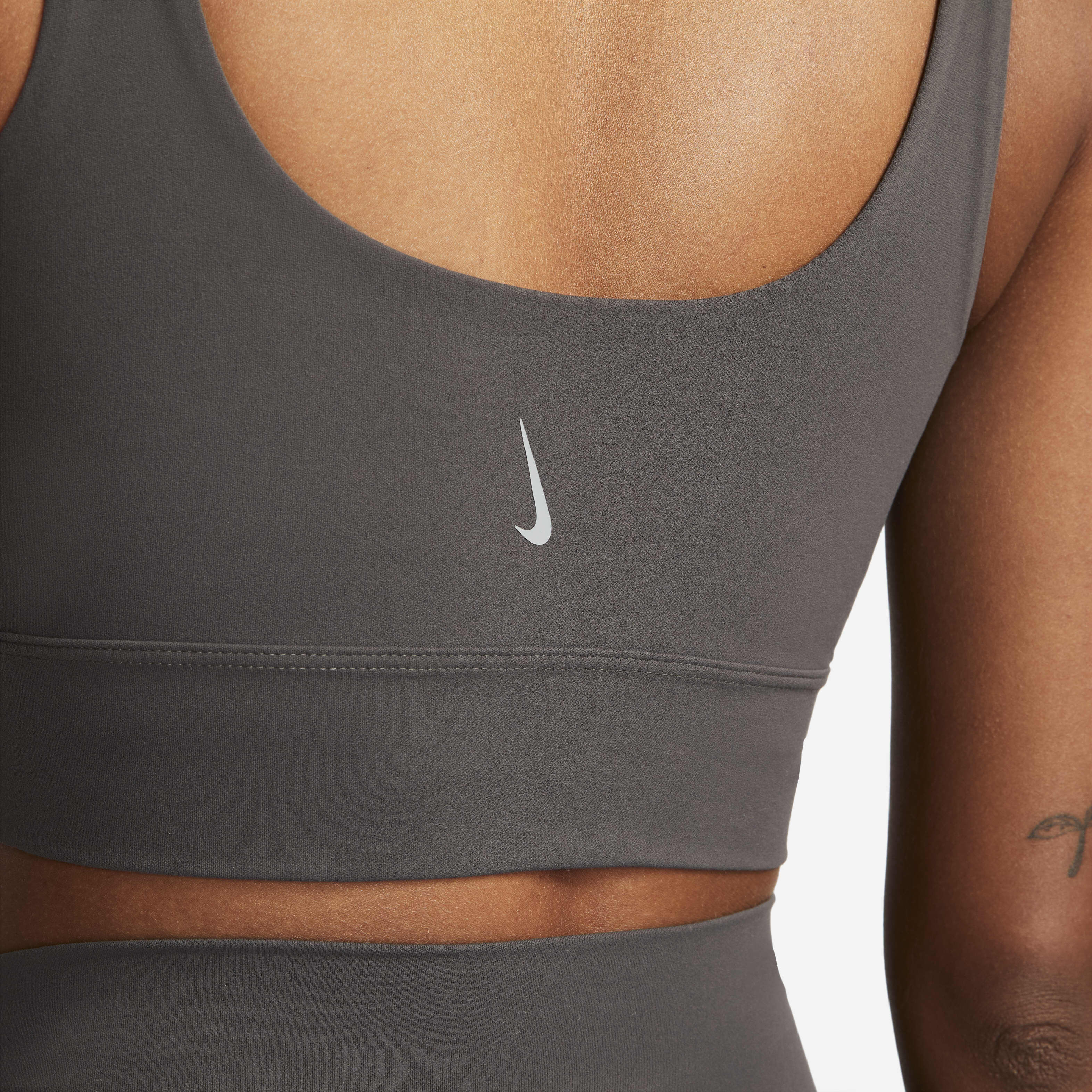 Nike Yoga Luxe image number 2