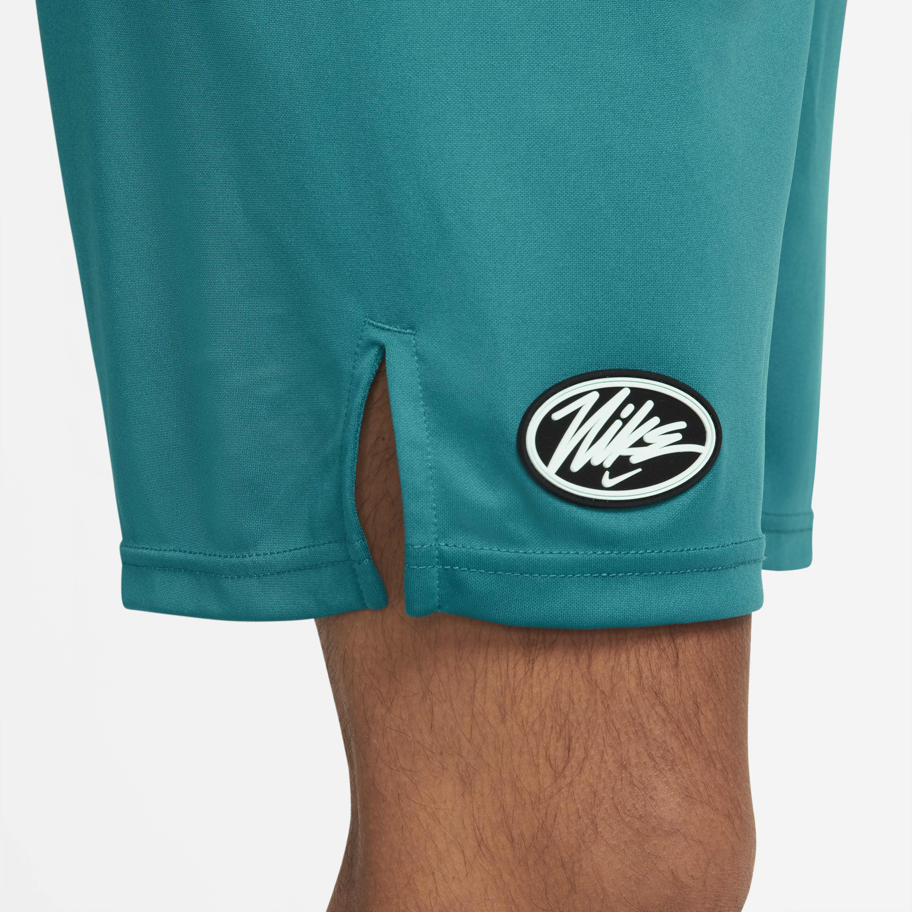 Nike Sport Clash image number 5