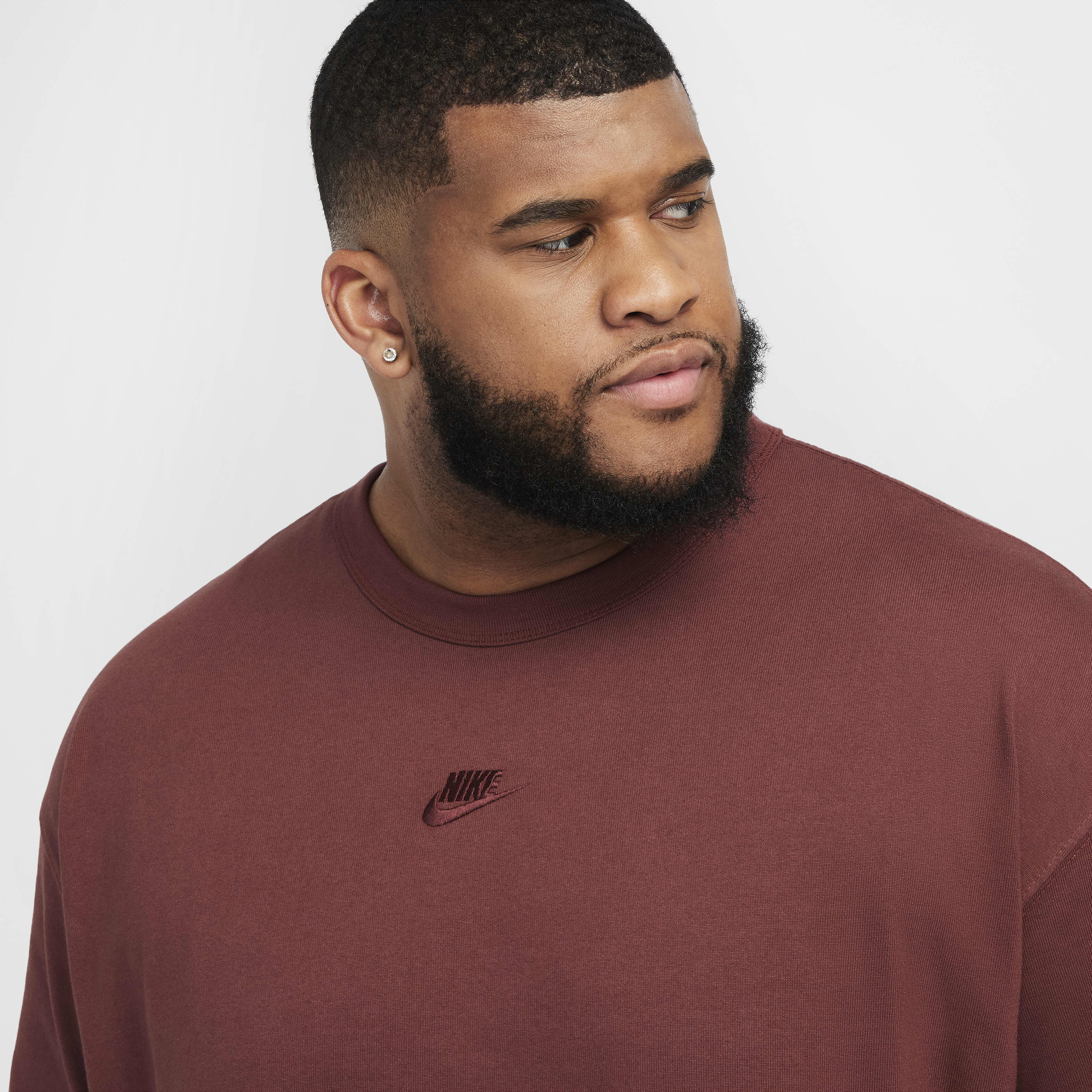 Nike premium essential sweatshirt deals