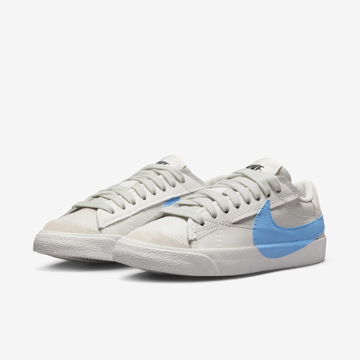 Nike Blazer Low '77 Jumbo image number 4 Nike Blazer Low '77 Jumbo image number 4