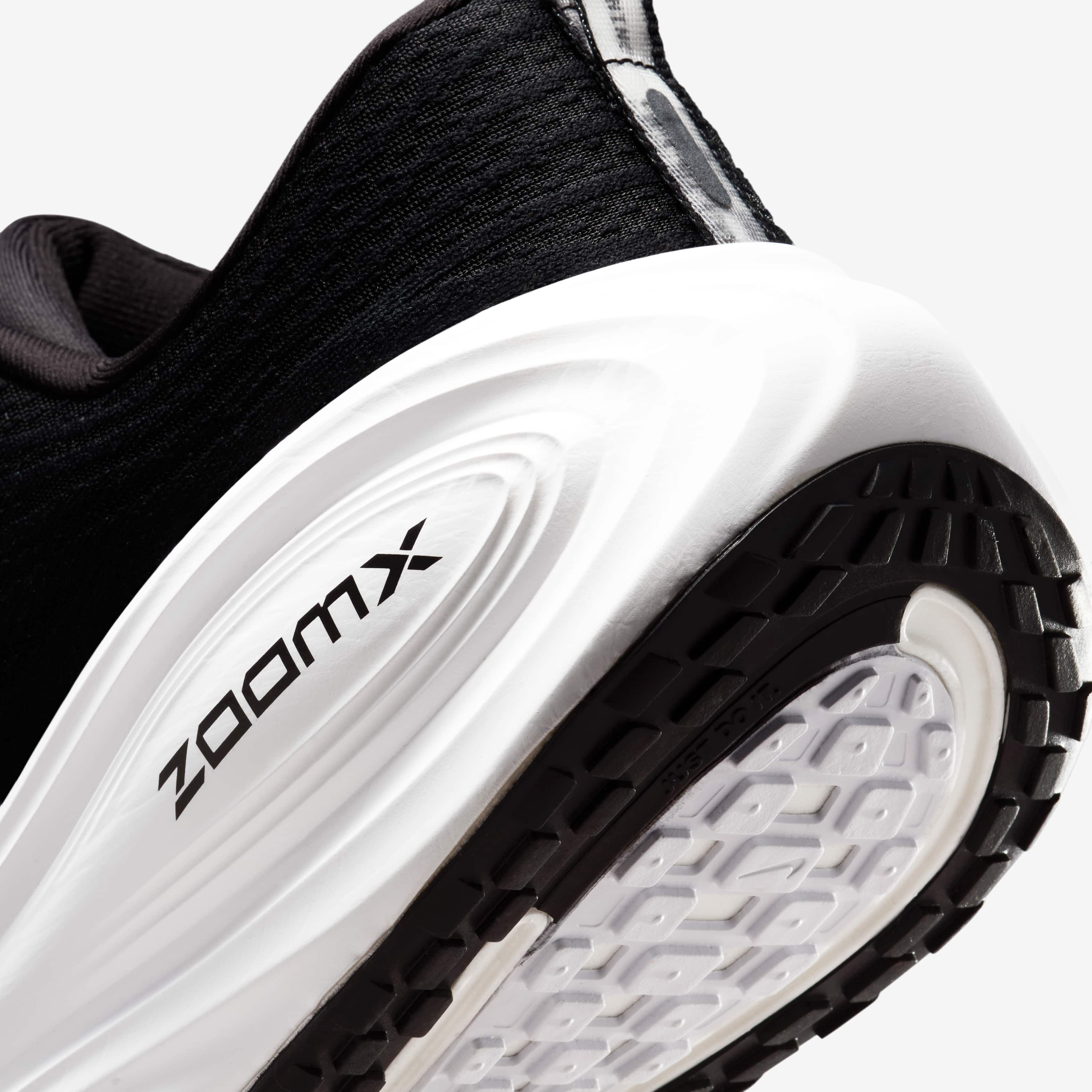 Nike Vomero Plus image number 7