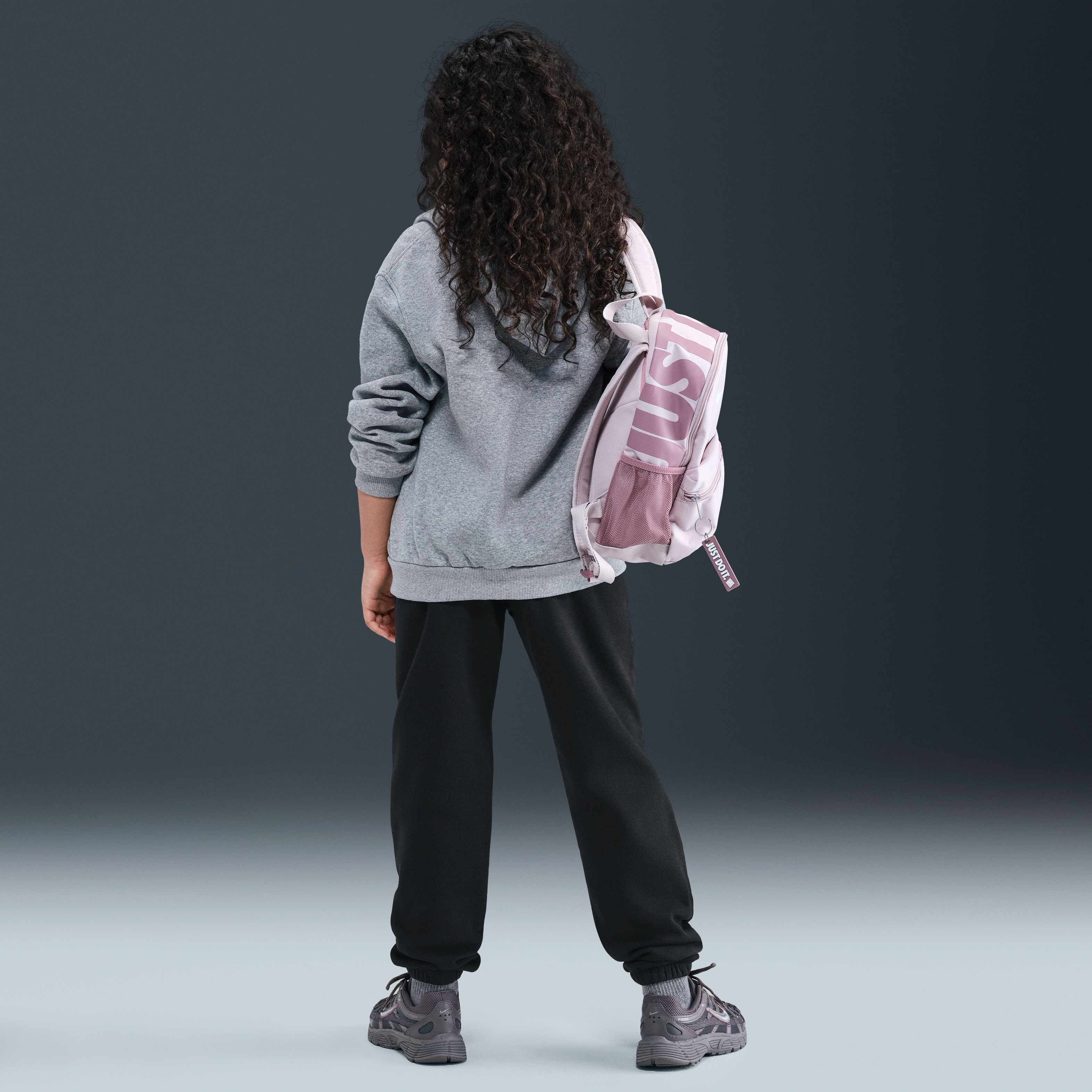 نايكي سبورتسوير image number 3