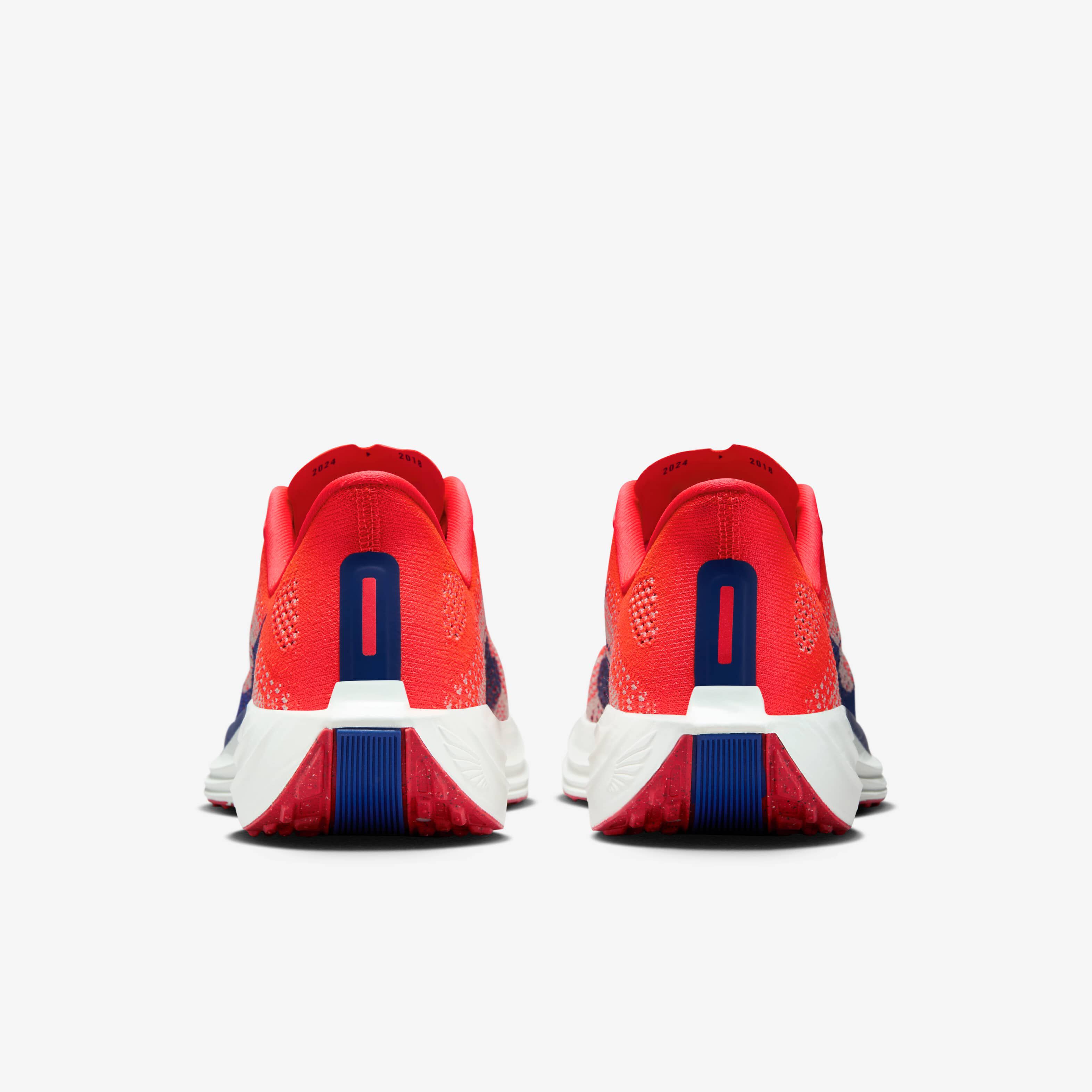 Nike Pegasus Plus image number 5