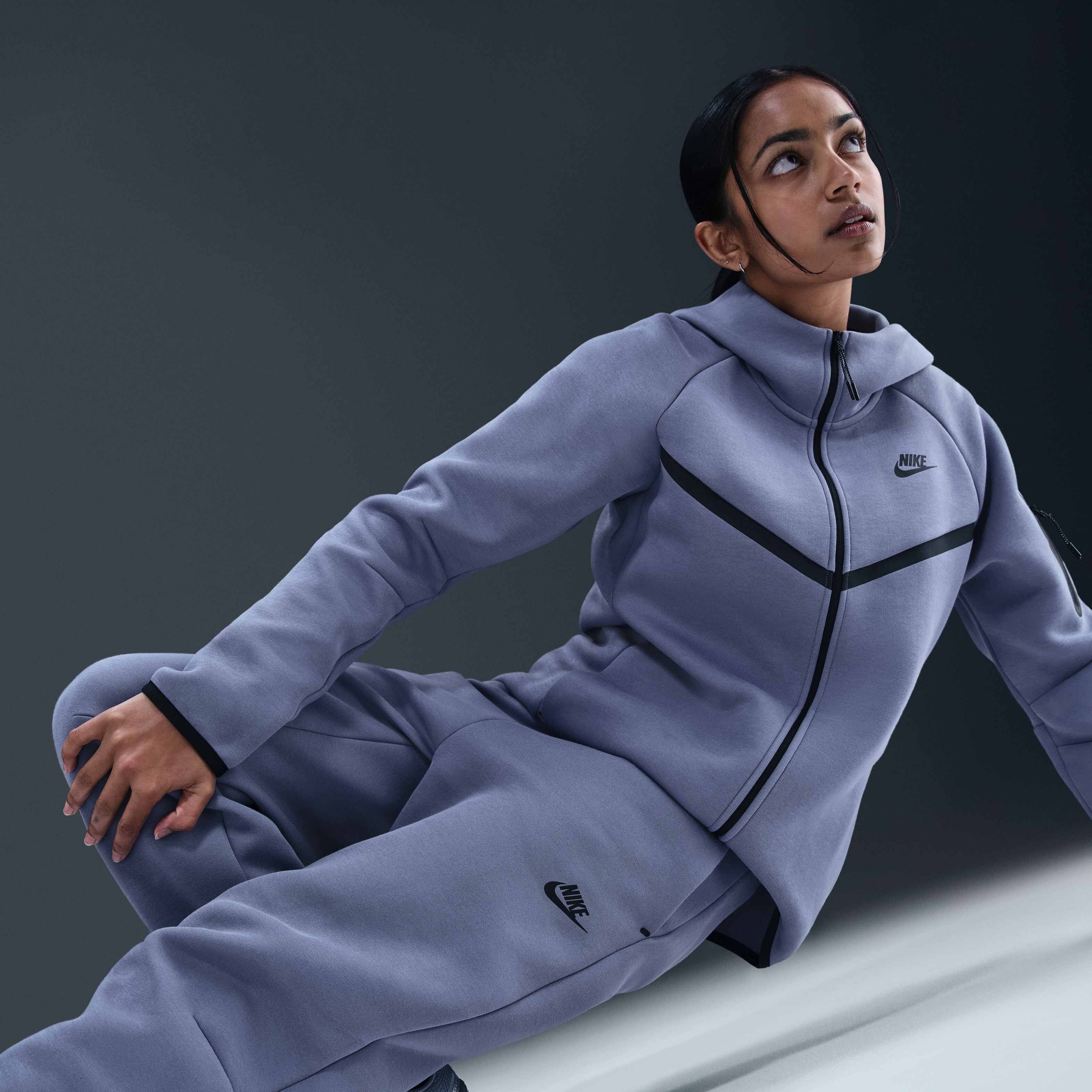 Nike Sportswear Tech Fleece image number 4