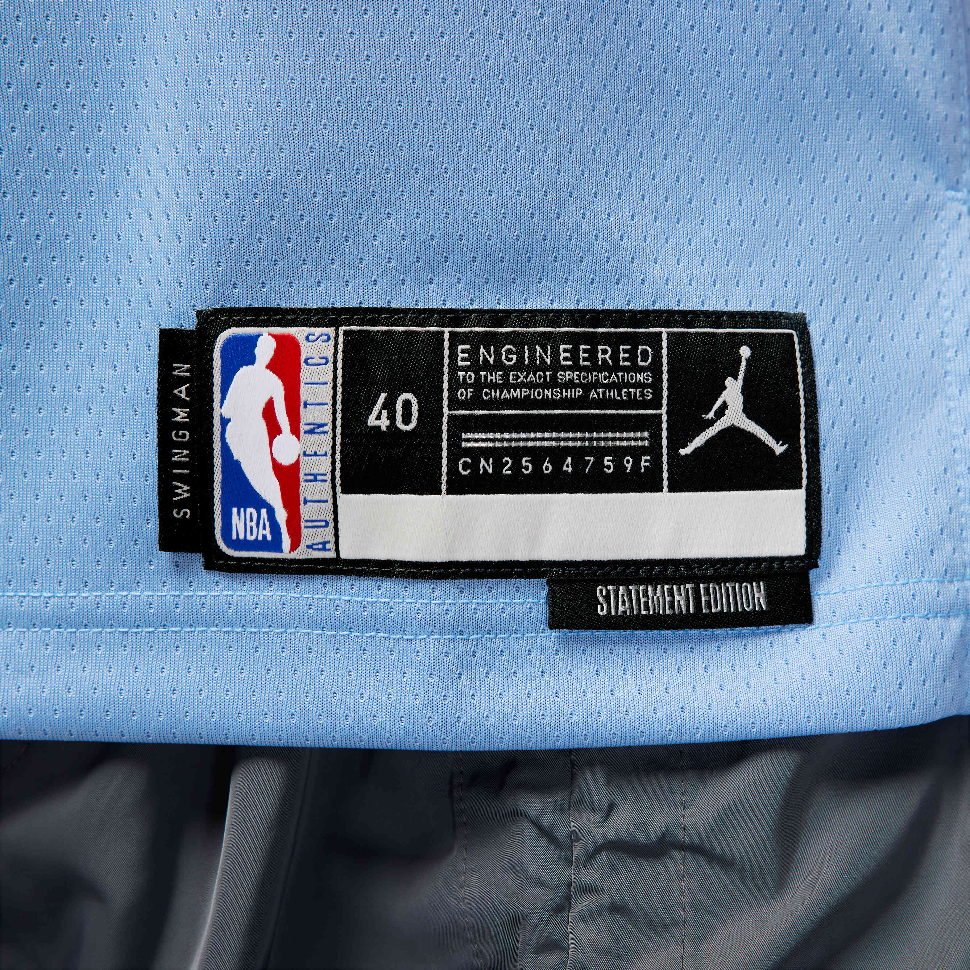 Memphis Grizzlies Statement Edition image number 5