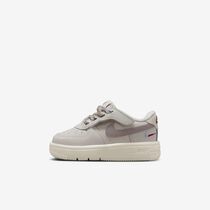 Nike Force 1 Low LV8 EasyOn