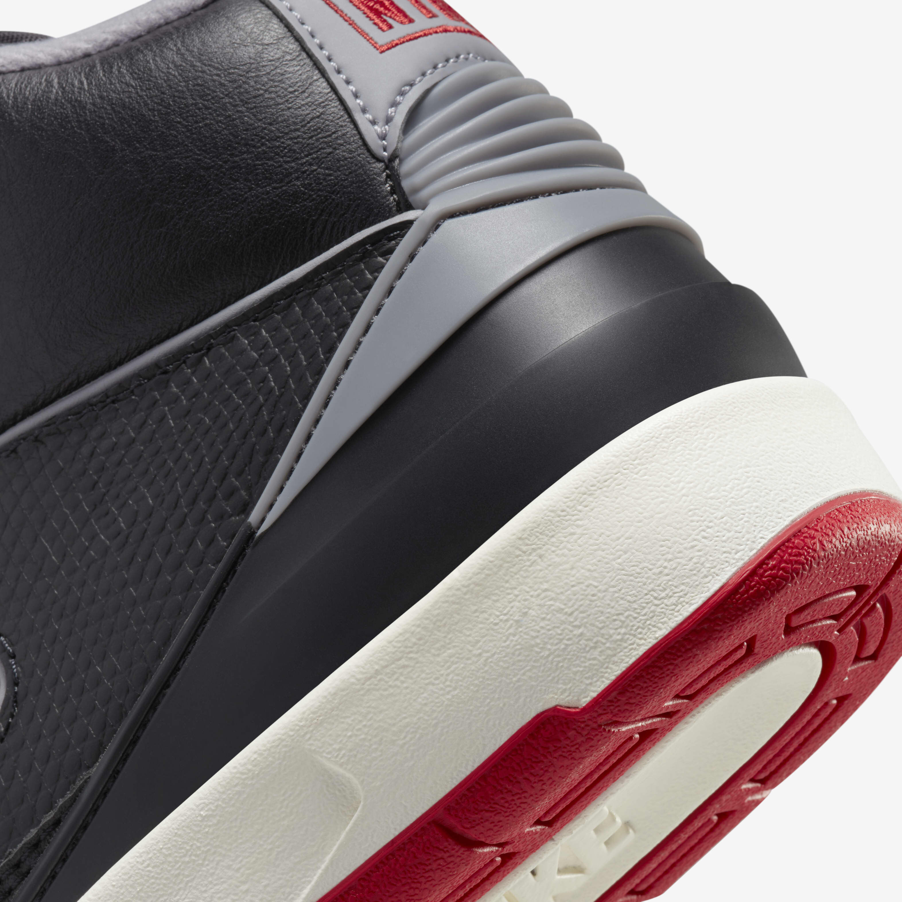 اير جوردن 2 ريترو image number 7