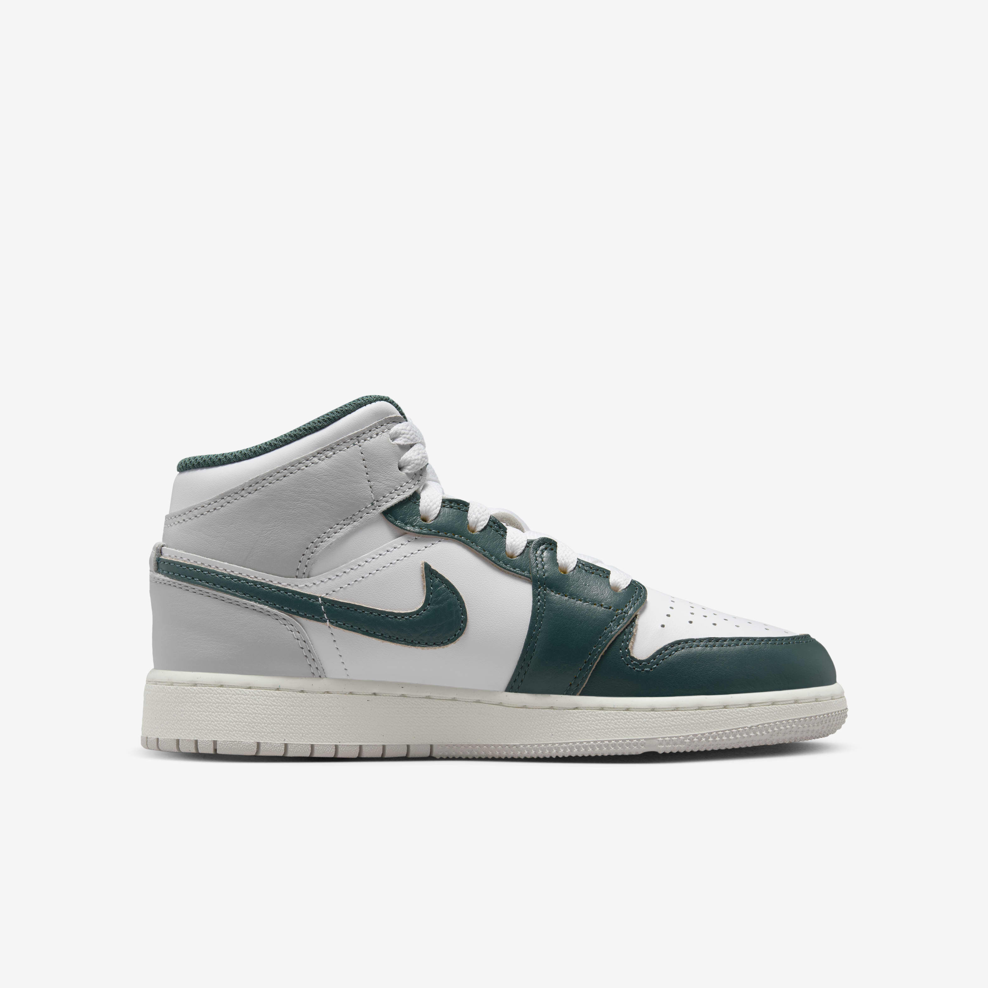 Air Jordan 1 Mid SE image number 2