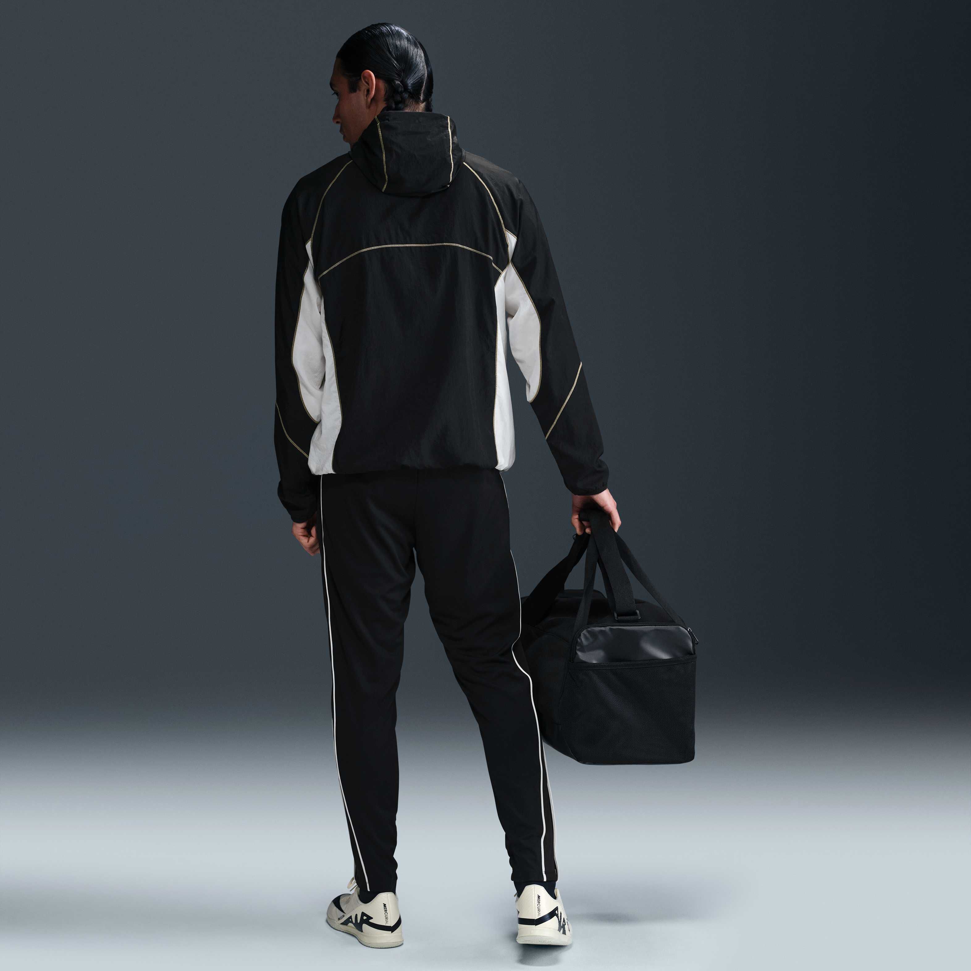 نايكي أكاديمي بلس image number 3