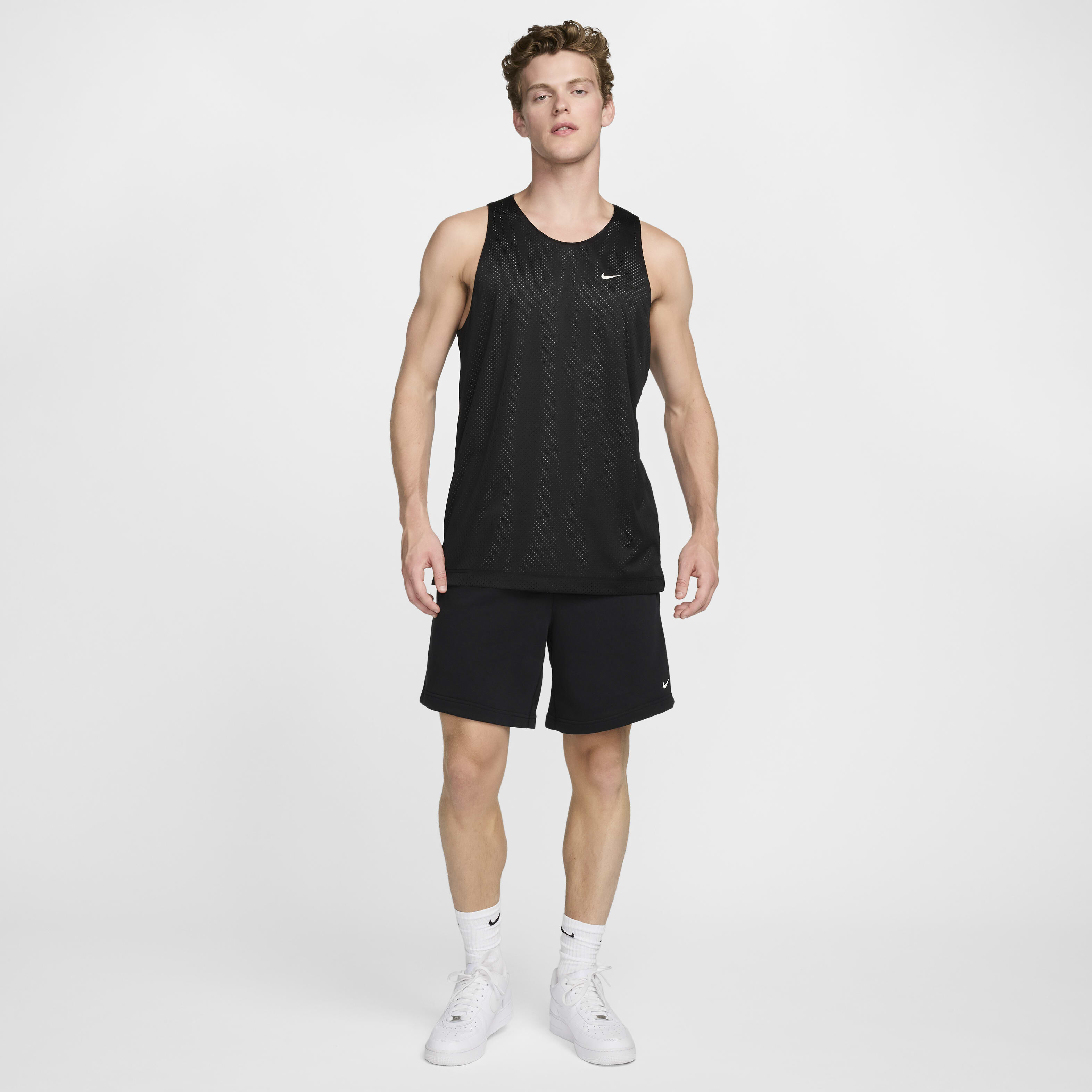 Nike Standard Issue image number 5