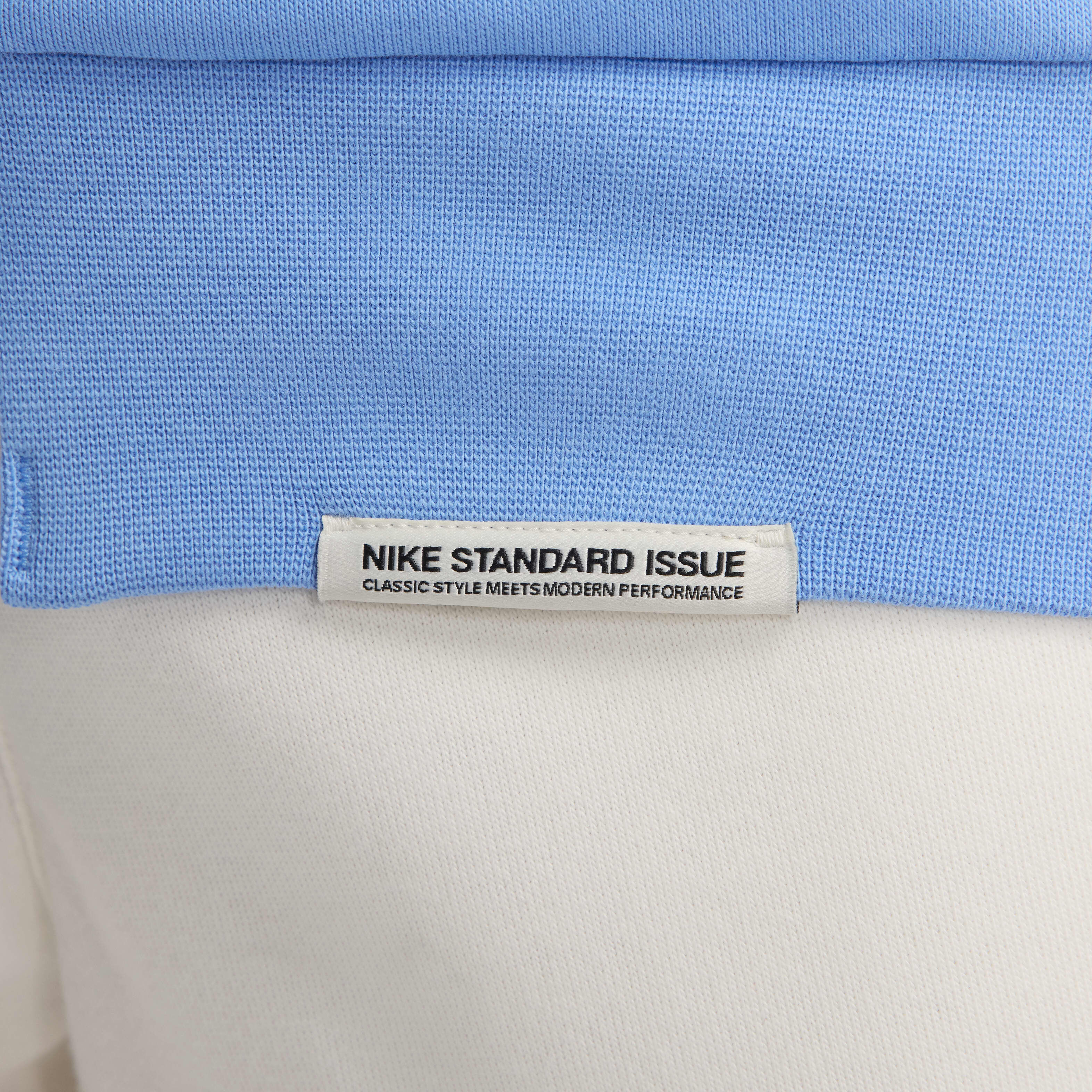 Nike Standard Issue image number 6