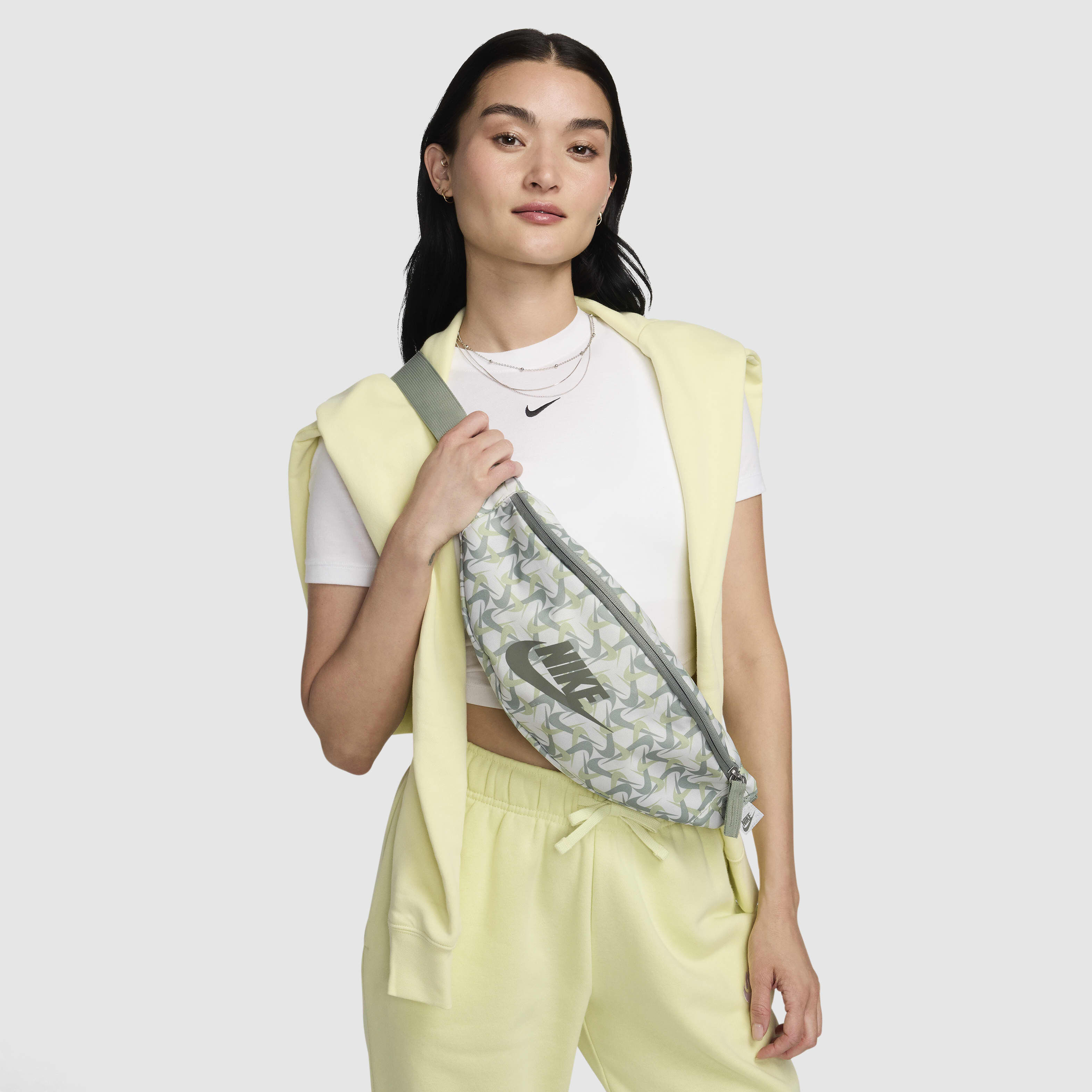 Nike front strap bag outlet