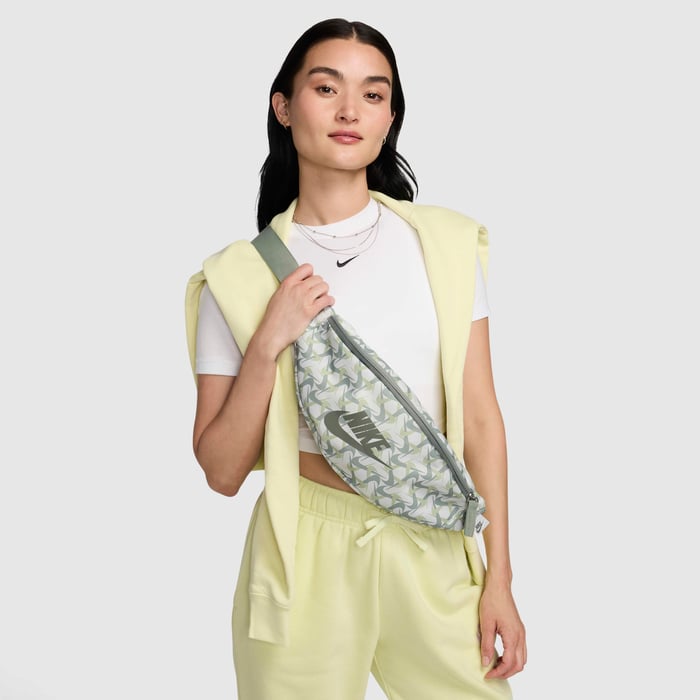 Nike Heritage image number 0 Nike Heritage image number 0