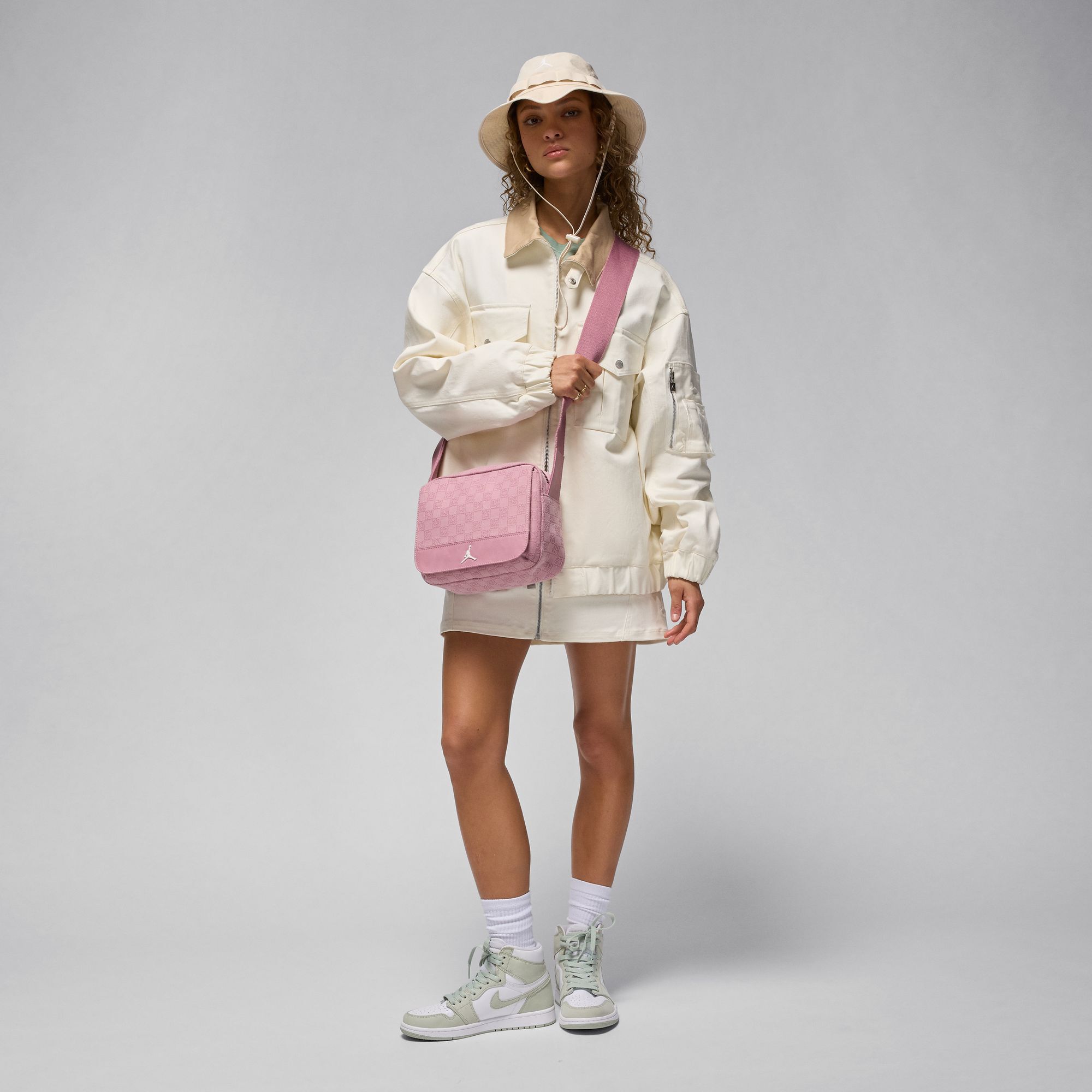 حقيبة كروس بودي جوردن مونوجرام image number 1