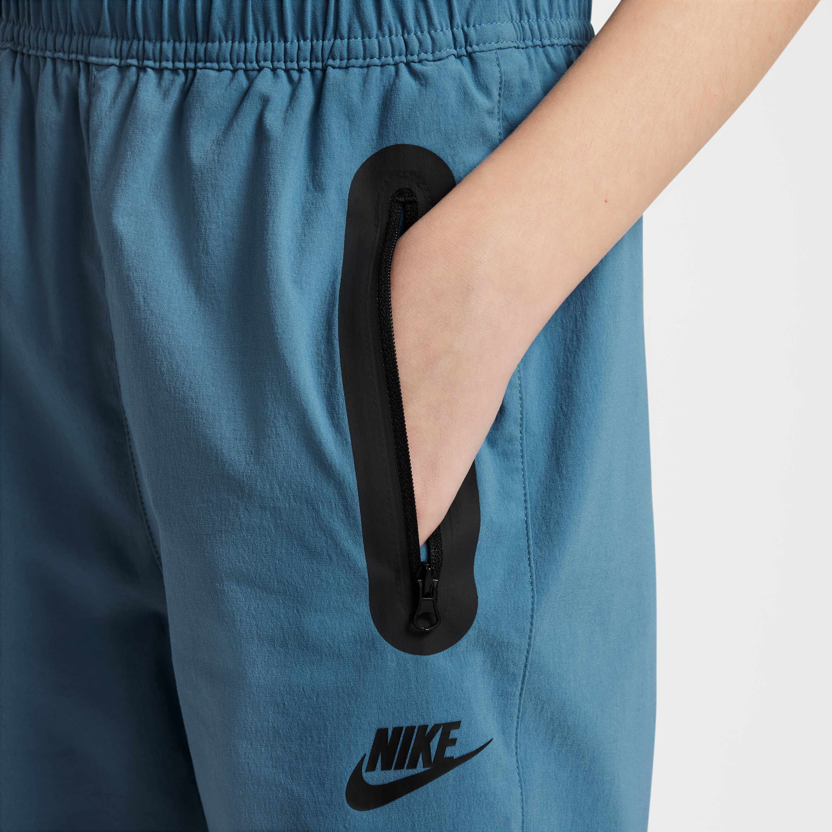 Nike Tech image number 3