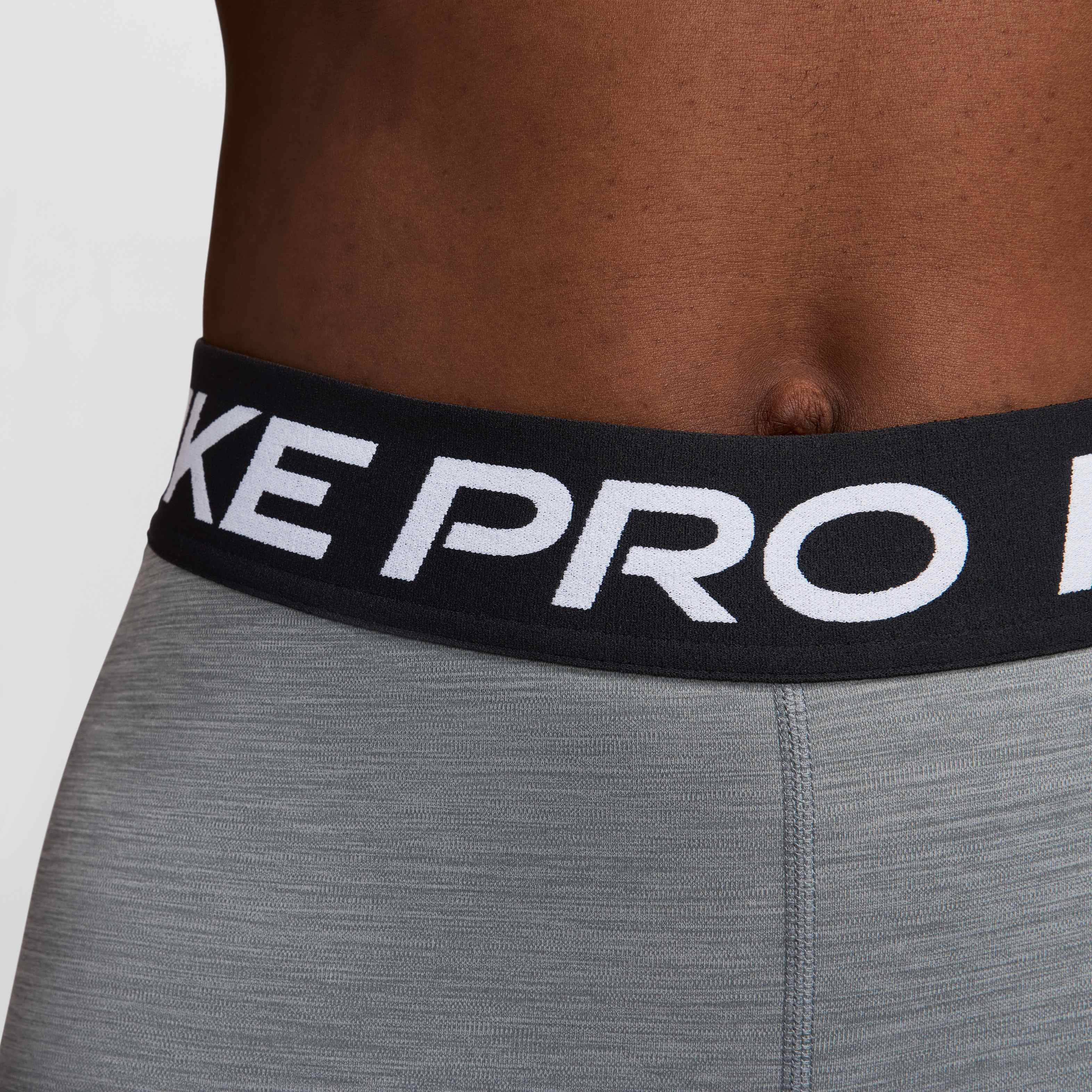 Nike Pro image number 2