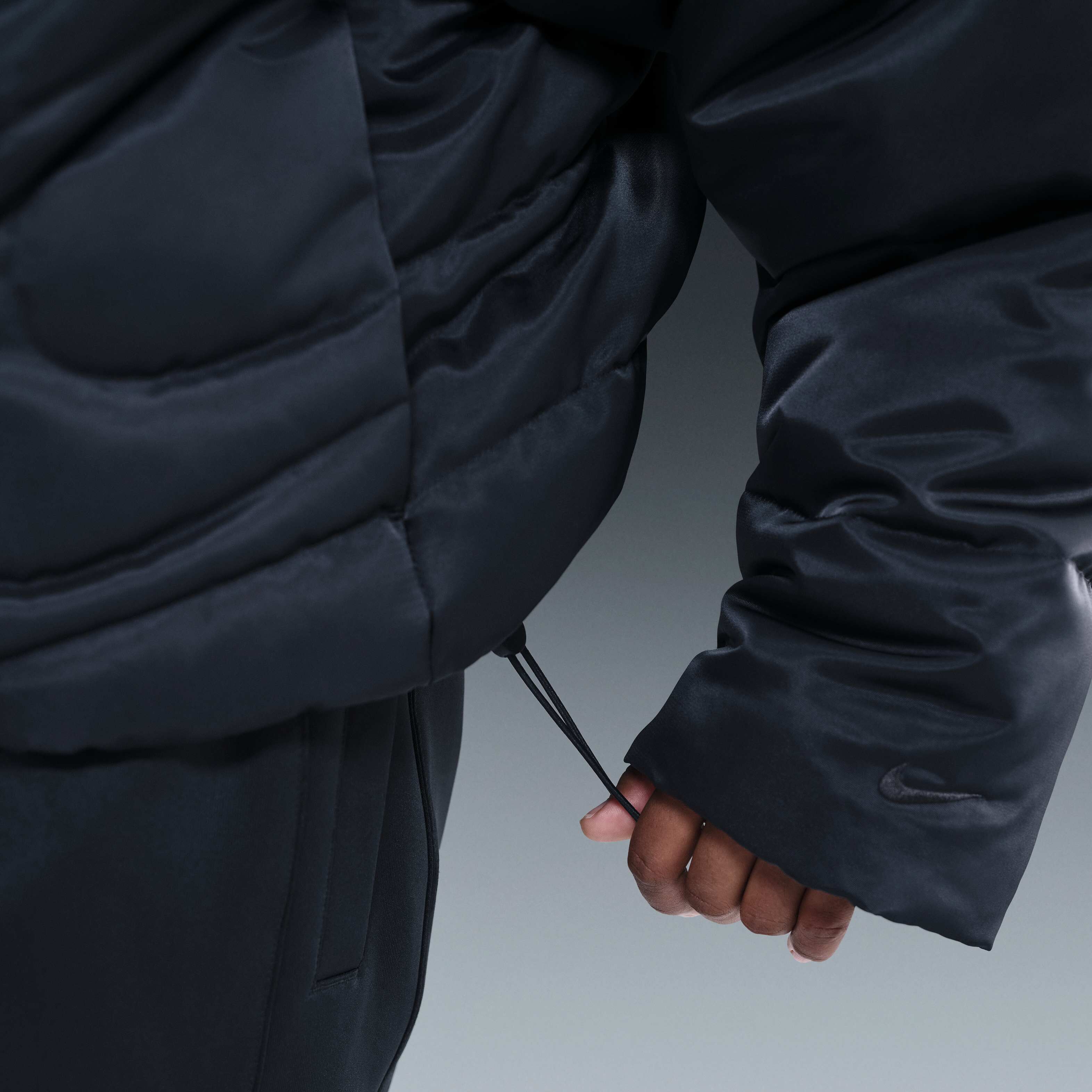 نايكي سبورتسوير سووش سيريس image number 5