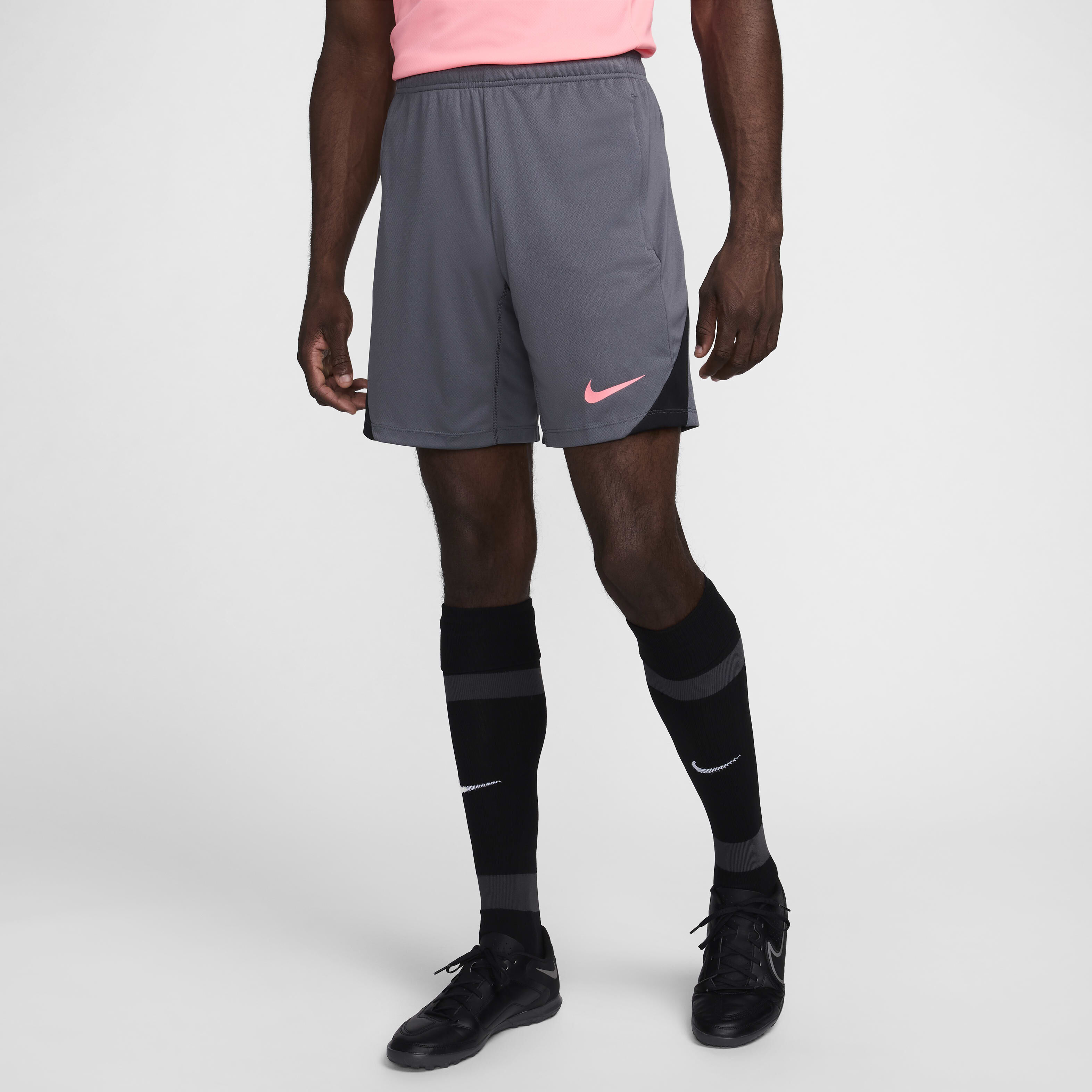 Nike Strike image number 0
