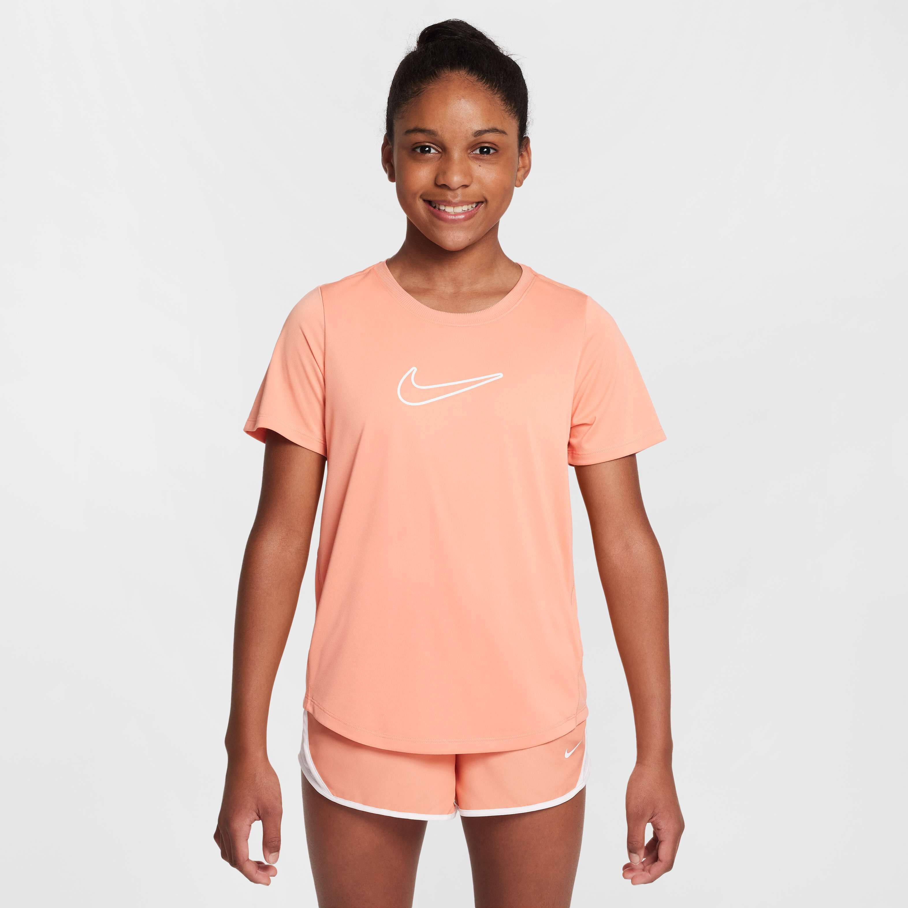 نايكي ون فيتد image number 0