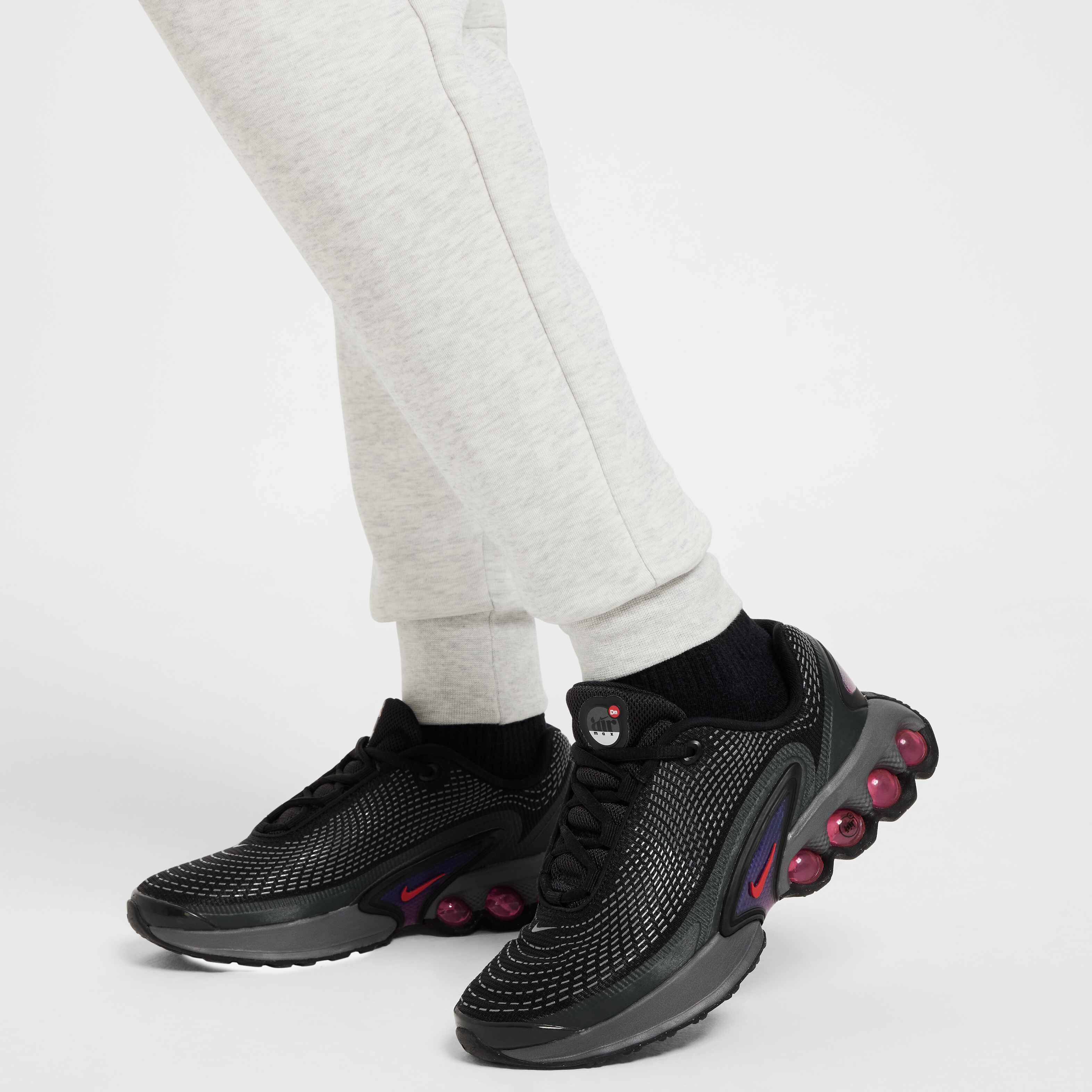 Nike Sportswear Tech Fleece image number 7