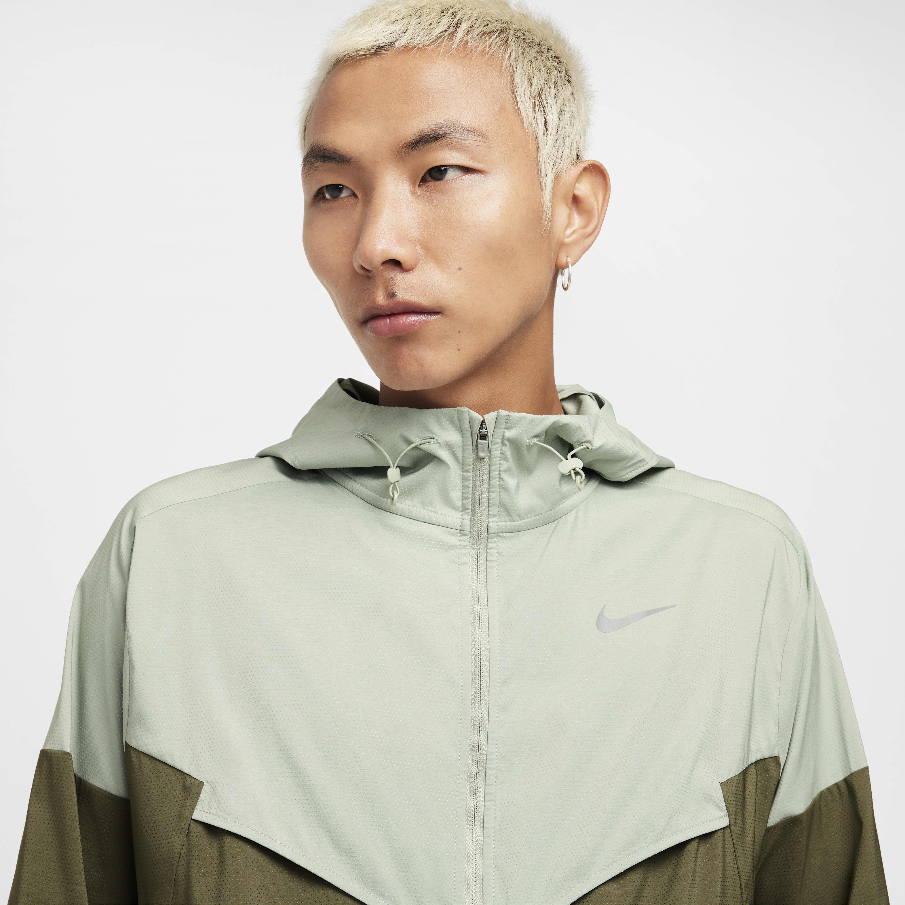 Buy Nike Windrunner Men s Repel Running Jacket Jade Horizon Medium Olive Nike Kuwait Official
