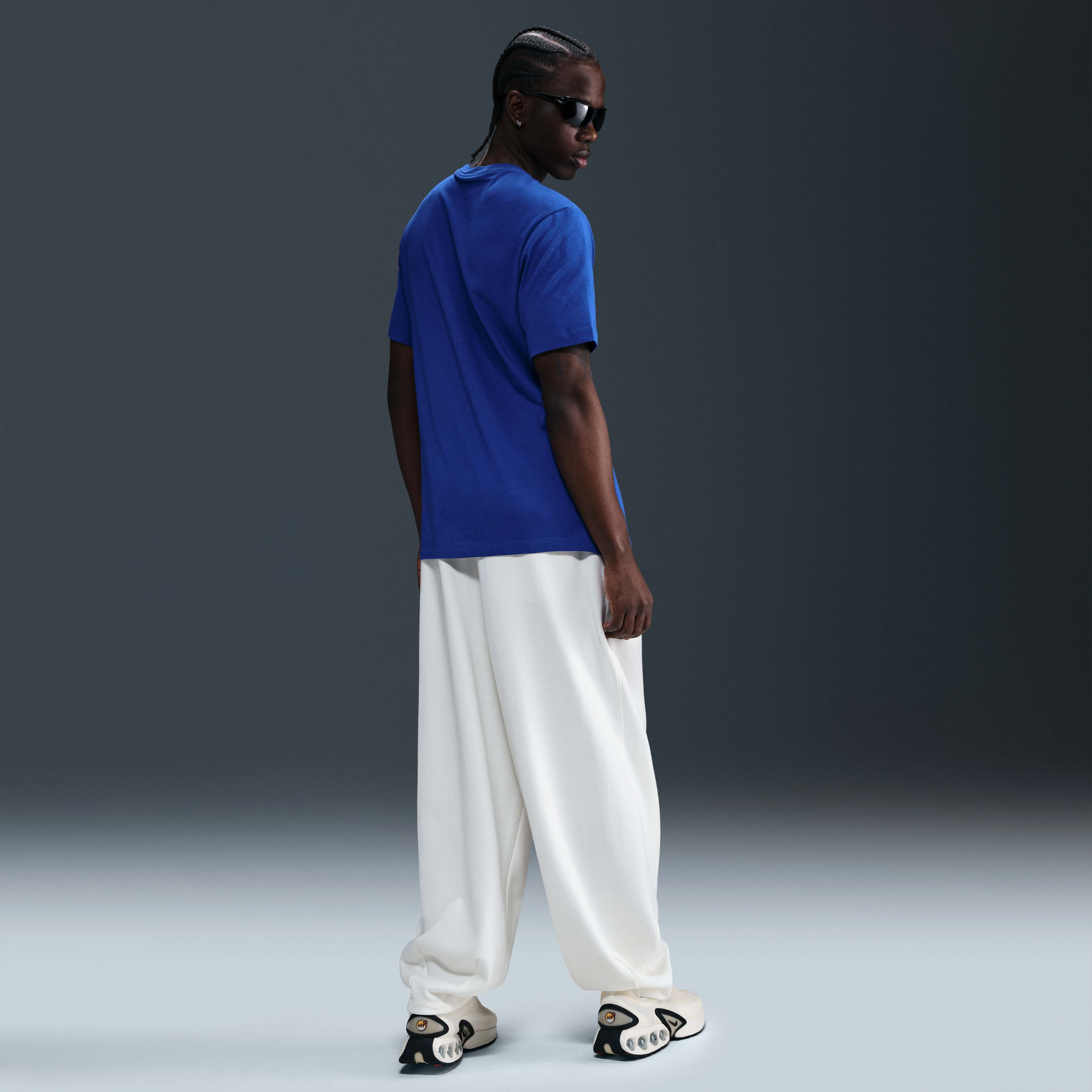 Chelsea F.C. image number 3