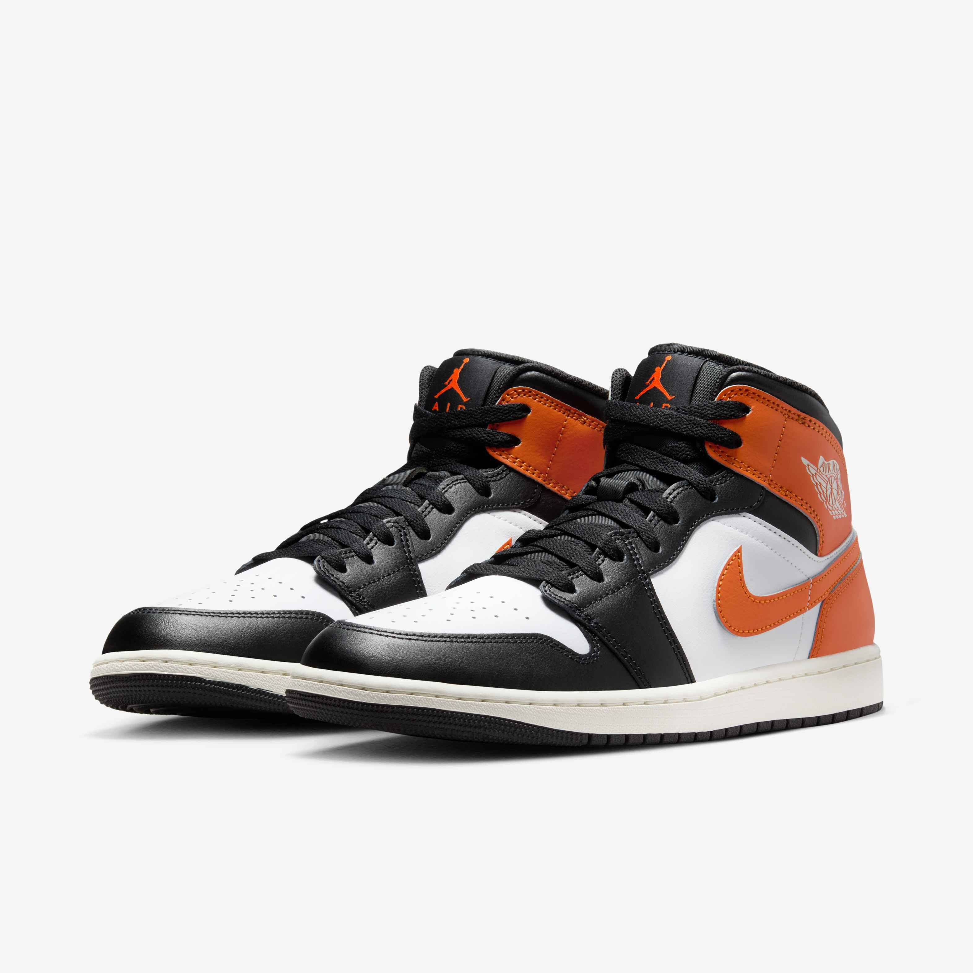 Air Jordan 1 Mid image number 4