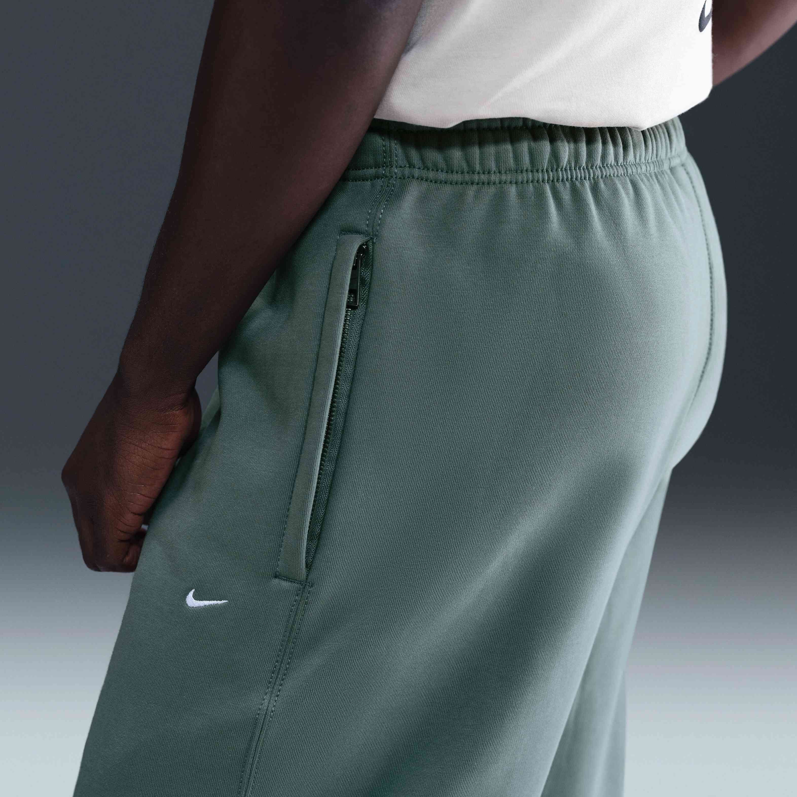 نايكي سولو سووش image number 2