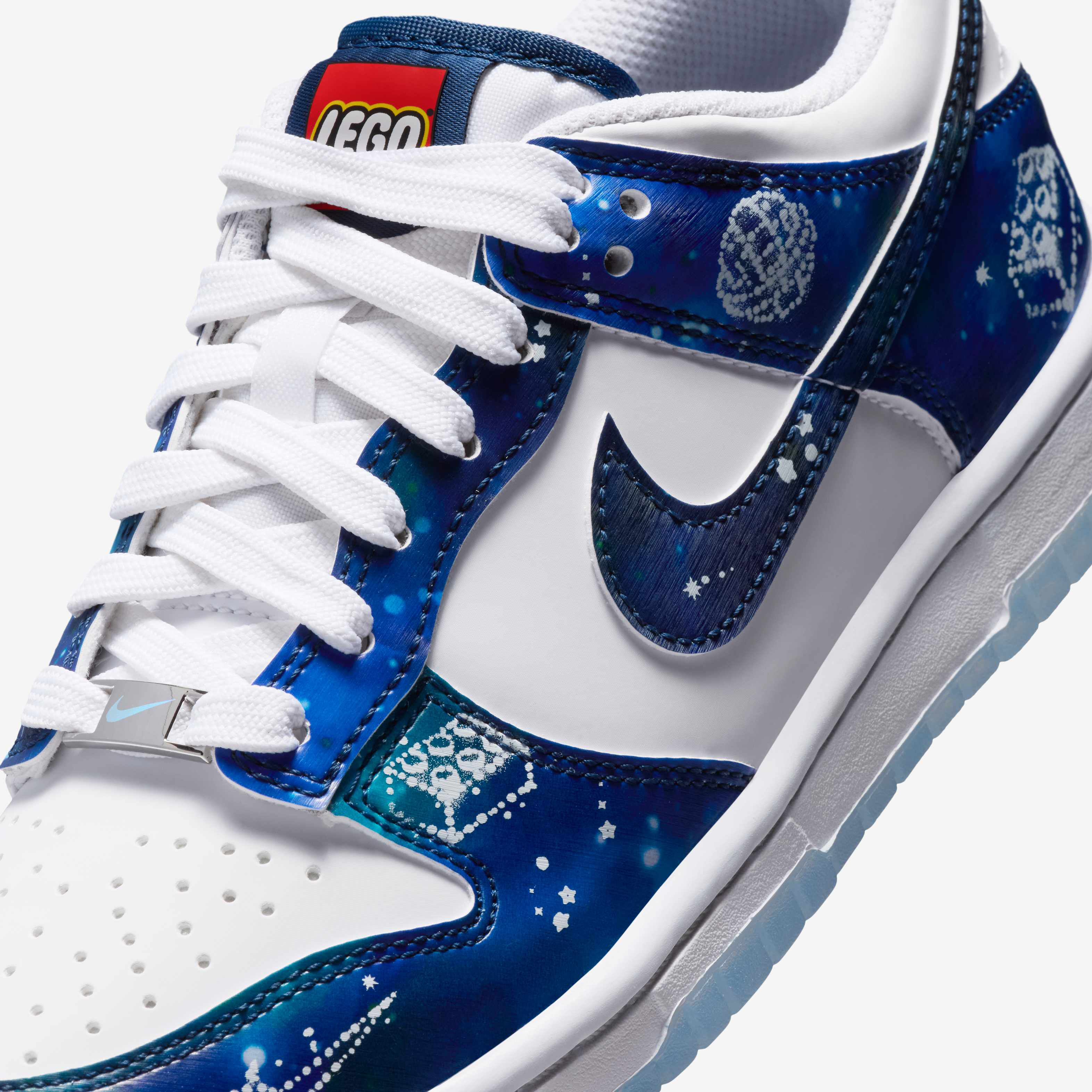 Nike Dunk Low x LEGO&reg; Collection image number 6