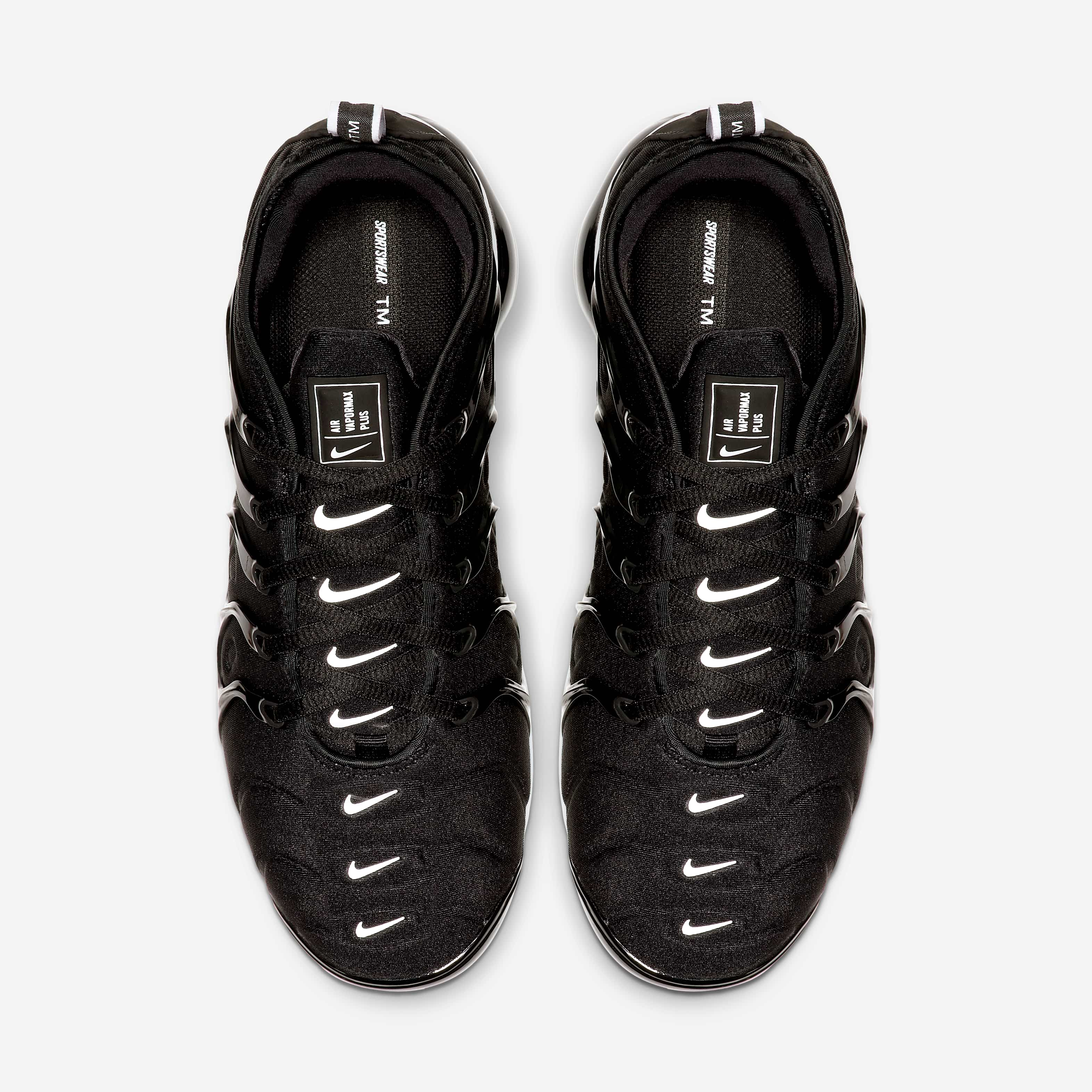 Nike Air VaporMax Plus image number 3