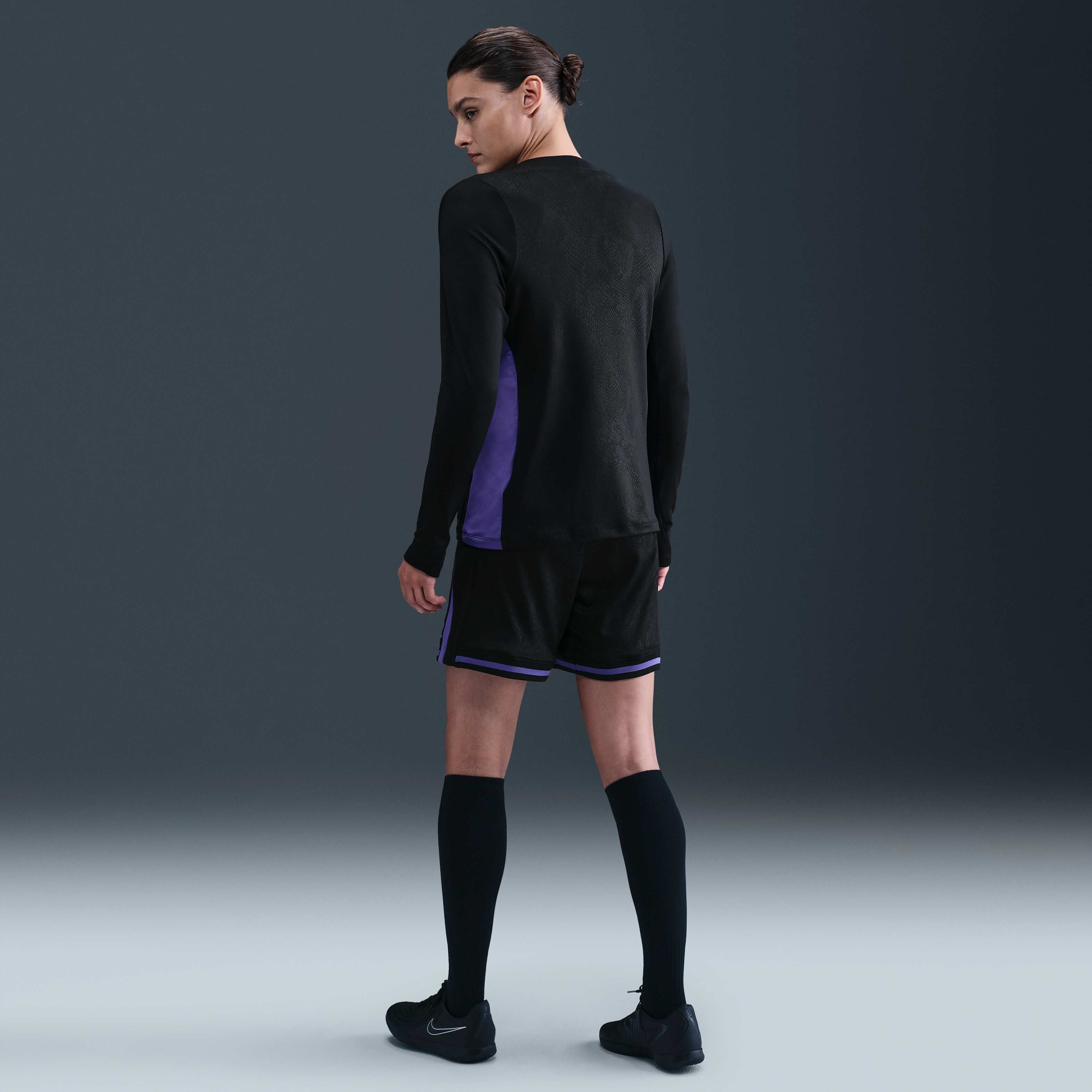 برشلونة سترايك الاحتياطي image number 4